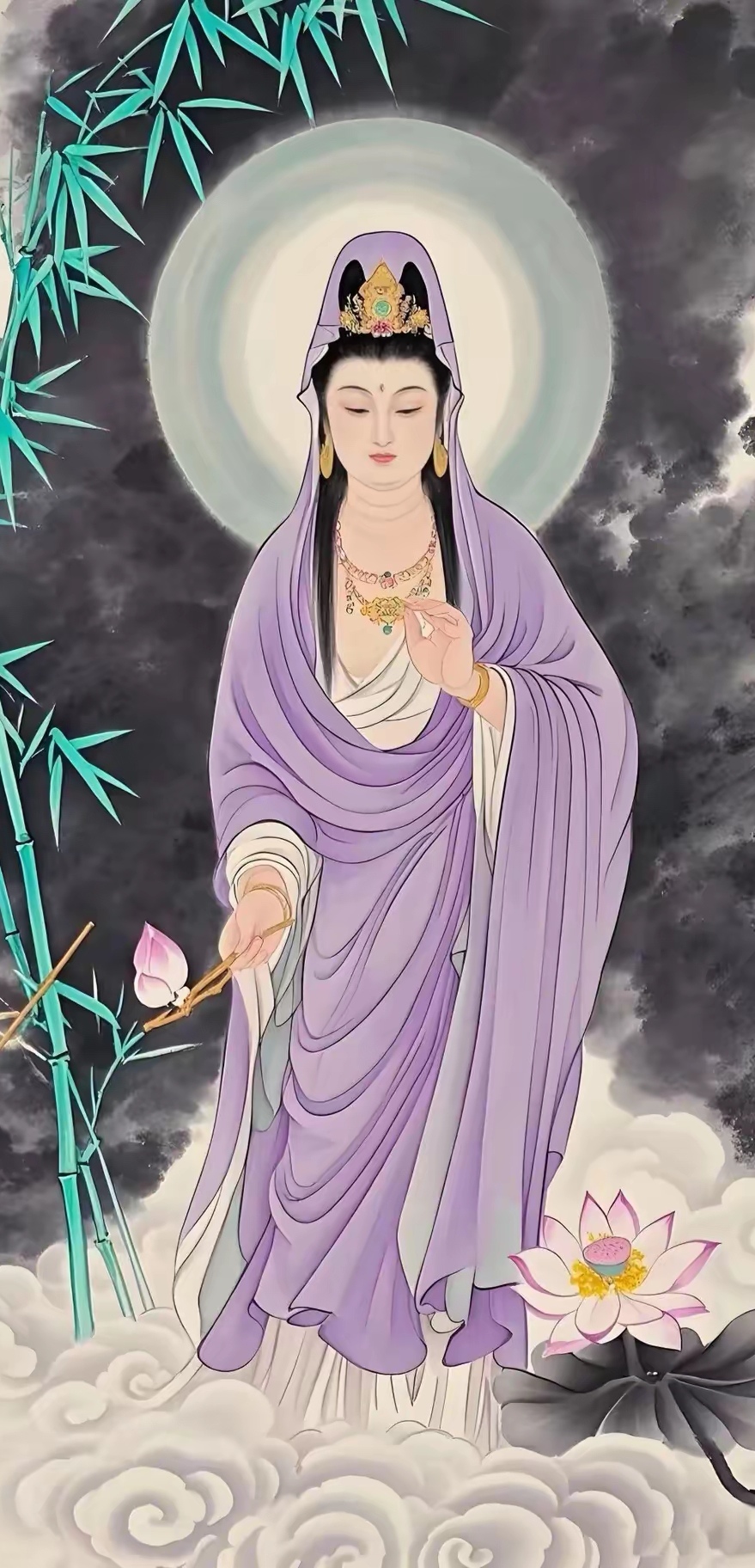 观世音菩萨手持莲花,保佑众生平安喜乐.