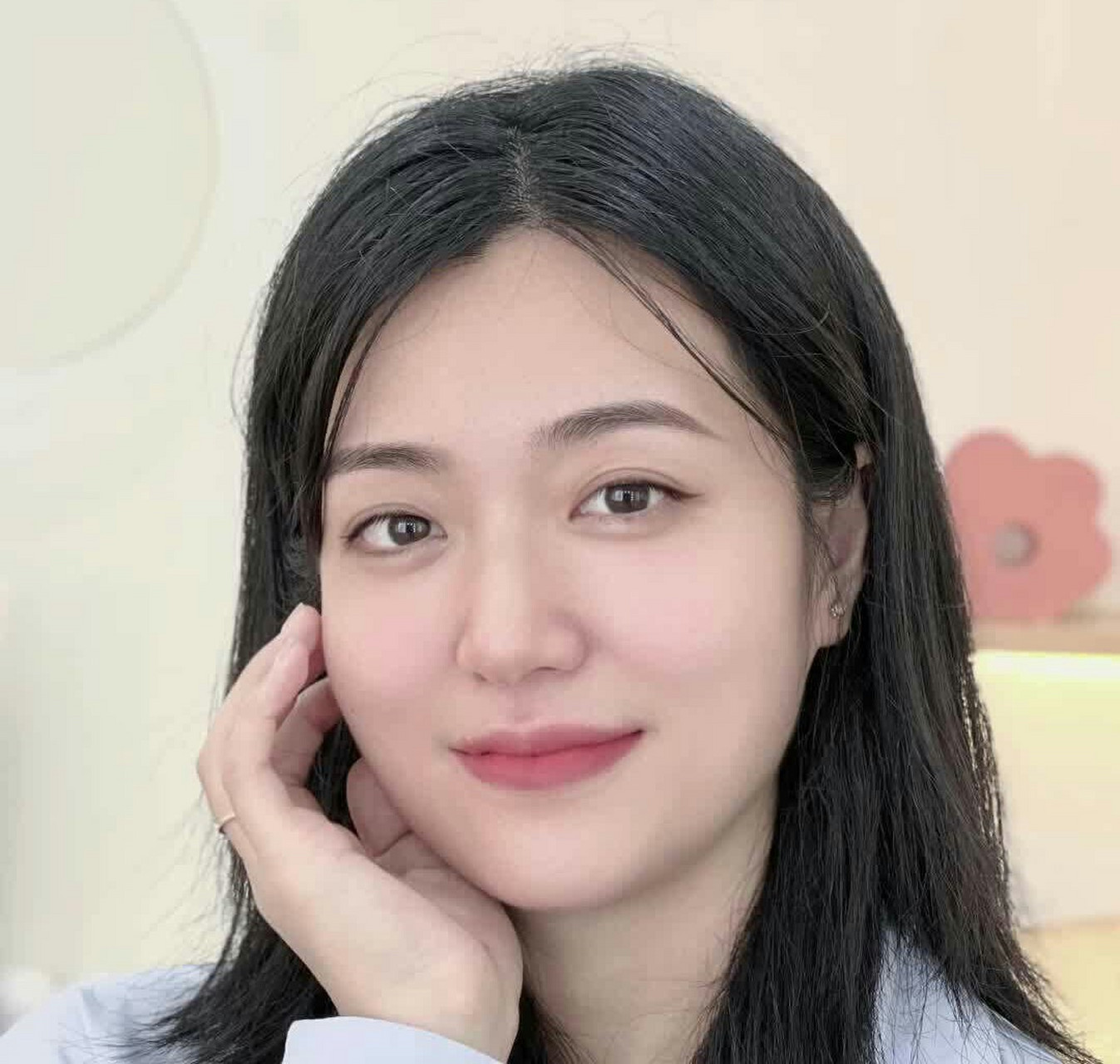 深得美女们的喜爱!  流星眉的特征: 67 671.