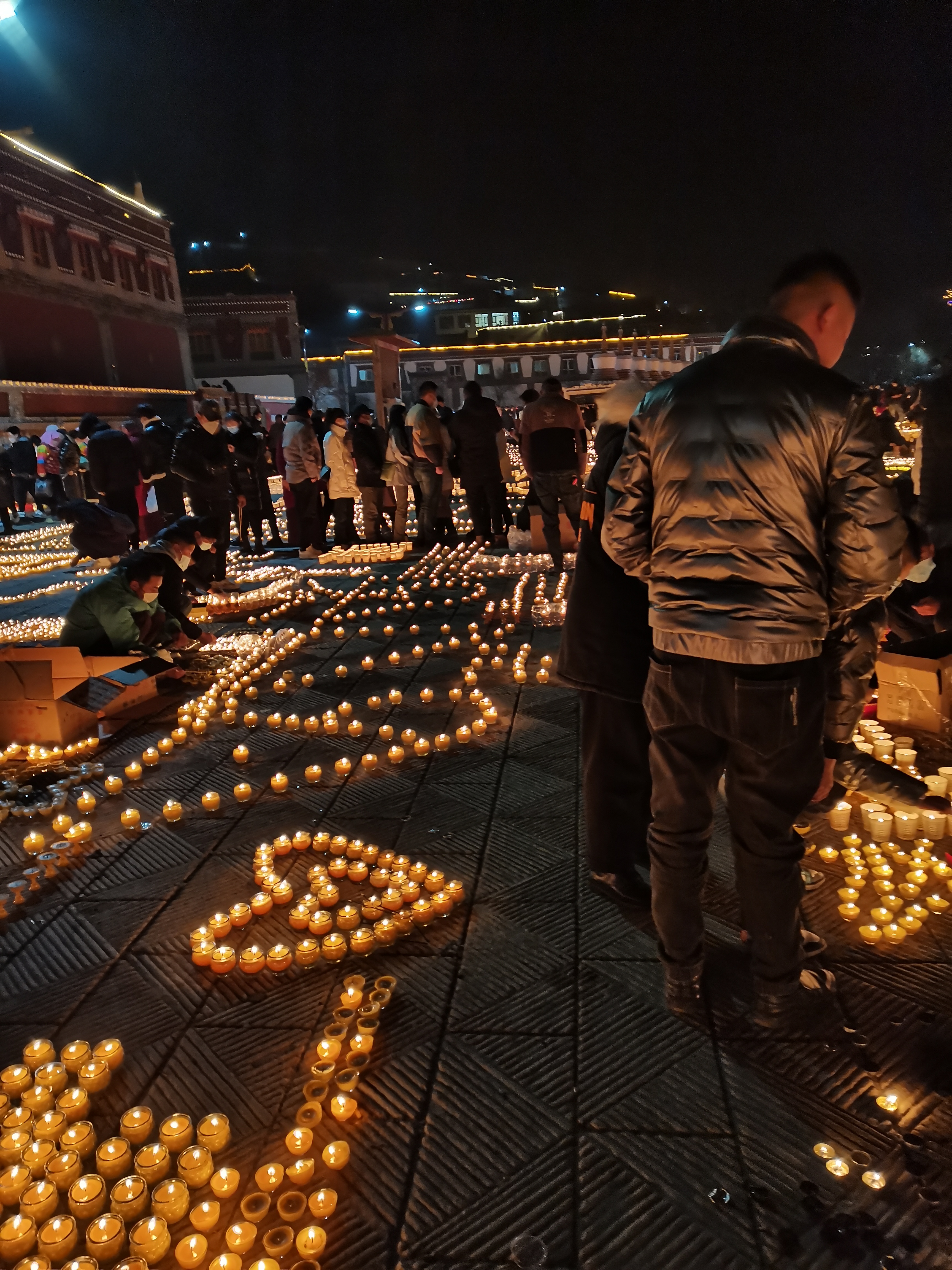 塔尔寺灯节图片