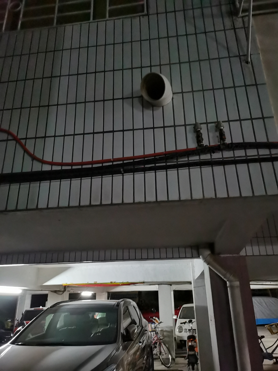 高层二楼溢流管 是这样吗?我希望是这样的[嘻嘻,省钱省力[awsl]