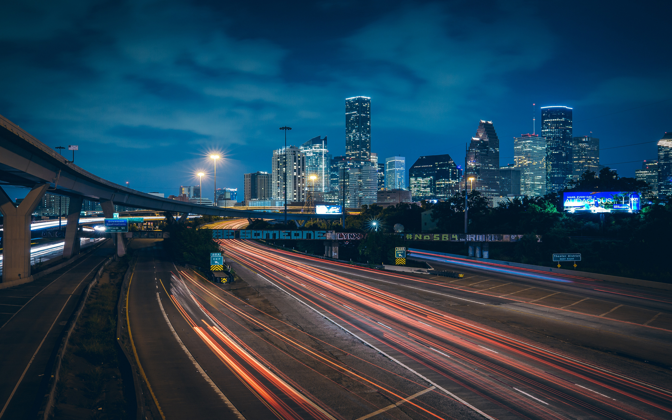 电脑壁纸,豪华的街景 漂亮的街景,让你感受到了城市的繁华.
