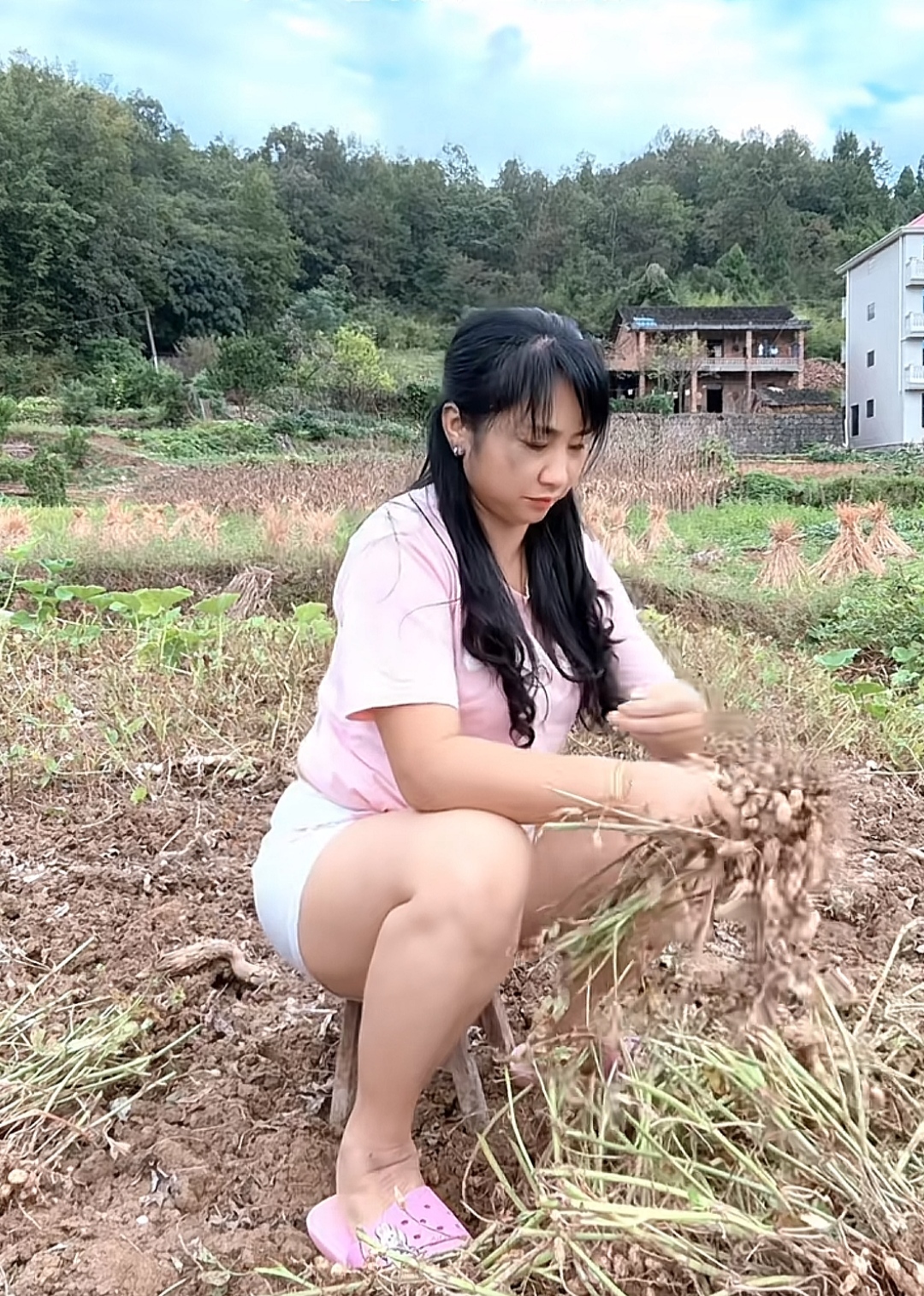 今天着迷了,好像7天7夜未睡觉一样,疲惫至极,轻轻