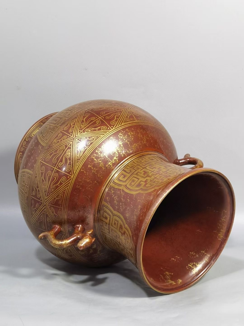 清,古铜釉描金双耳尊