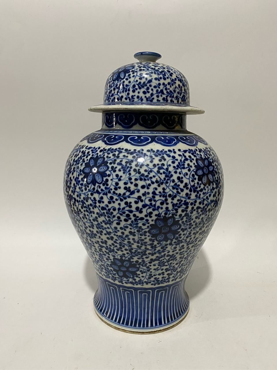 清,青花缠枝莲纹将军罐