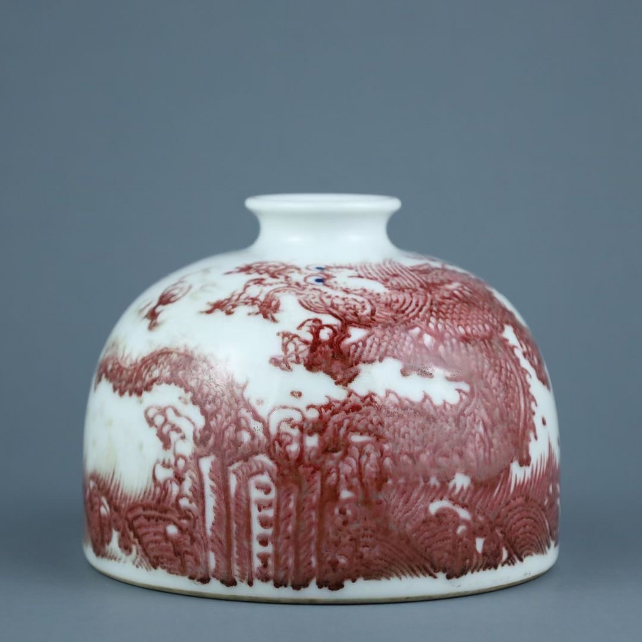 清,釉里红龙纹太白尊