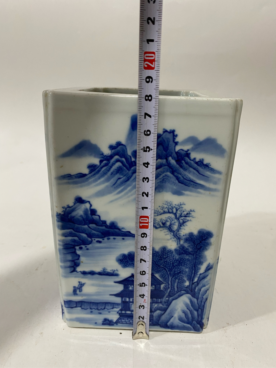 清,青花山水四方笔筒