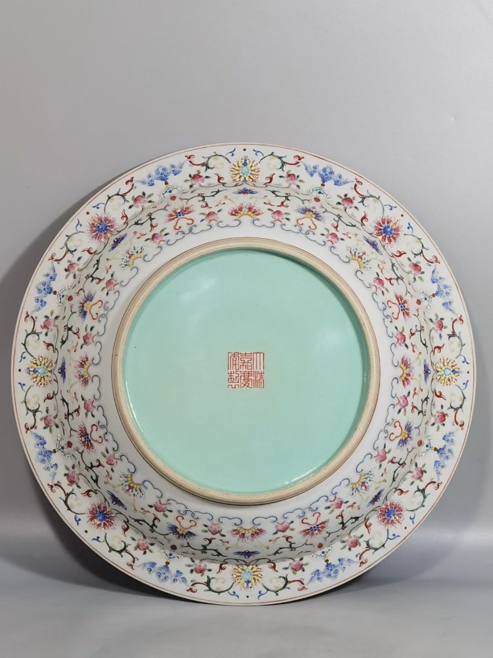 清,粉彩花卉五福捧寿盘