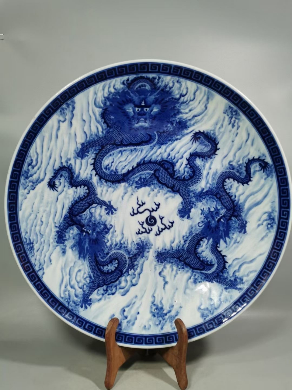 清,青花龙纹盘