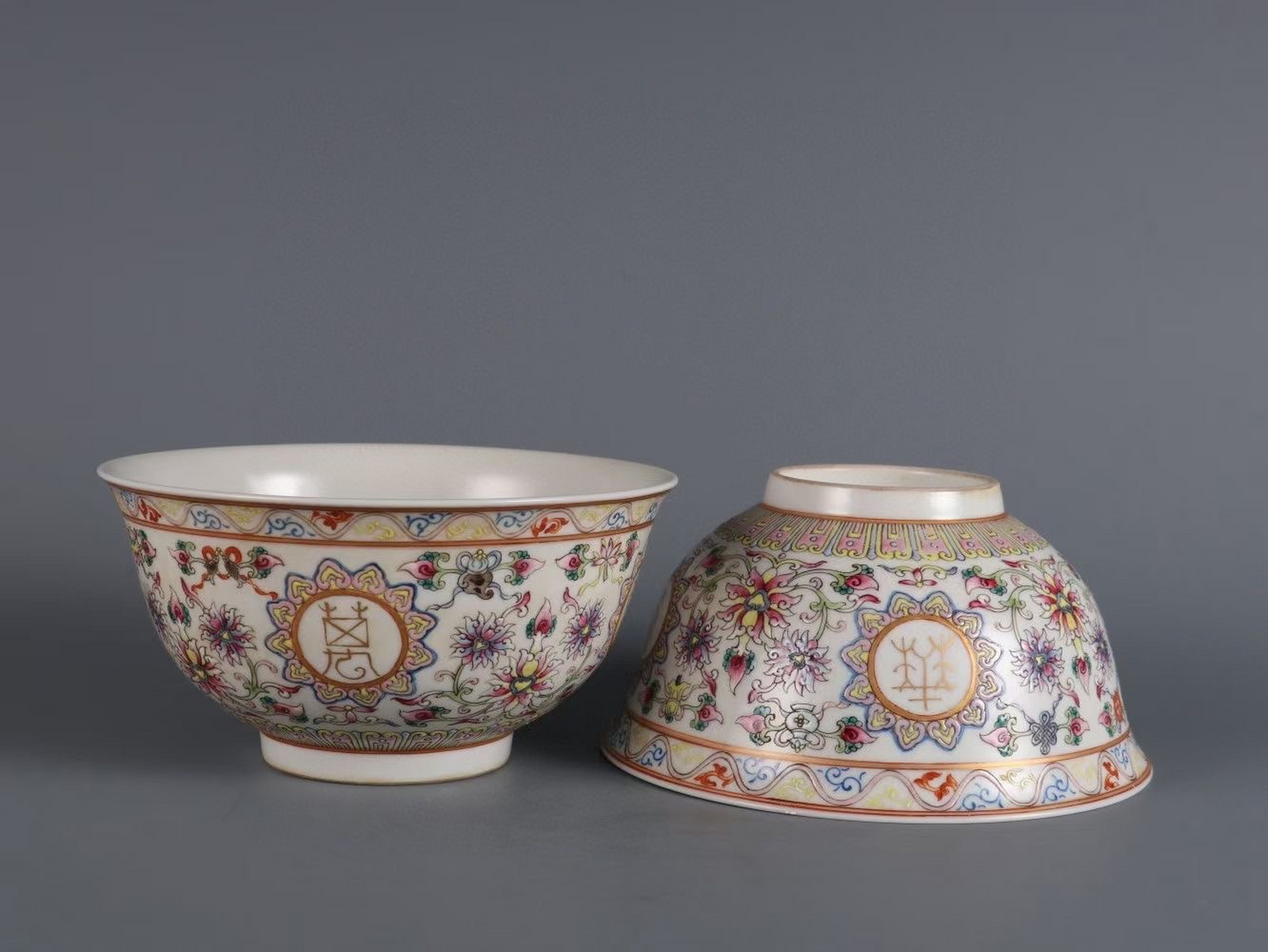 清,粉彩花卉万寿无疆寿字碗