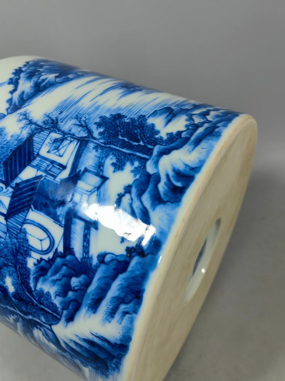 清,青花山水笔筒