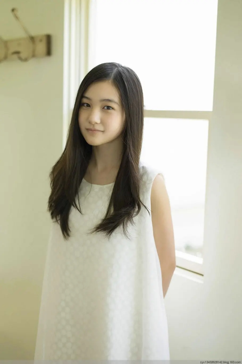 山口麻友(mayu yamaguchi)2000年出生于日本东京都