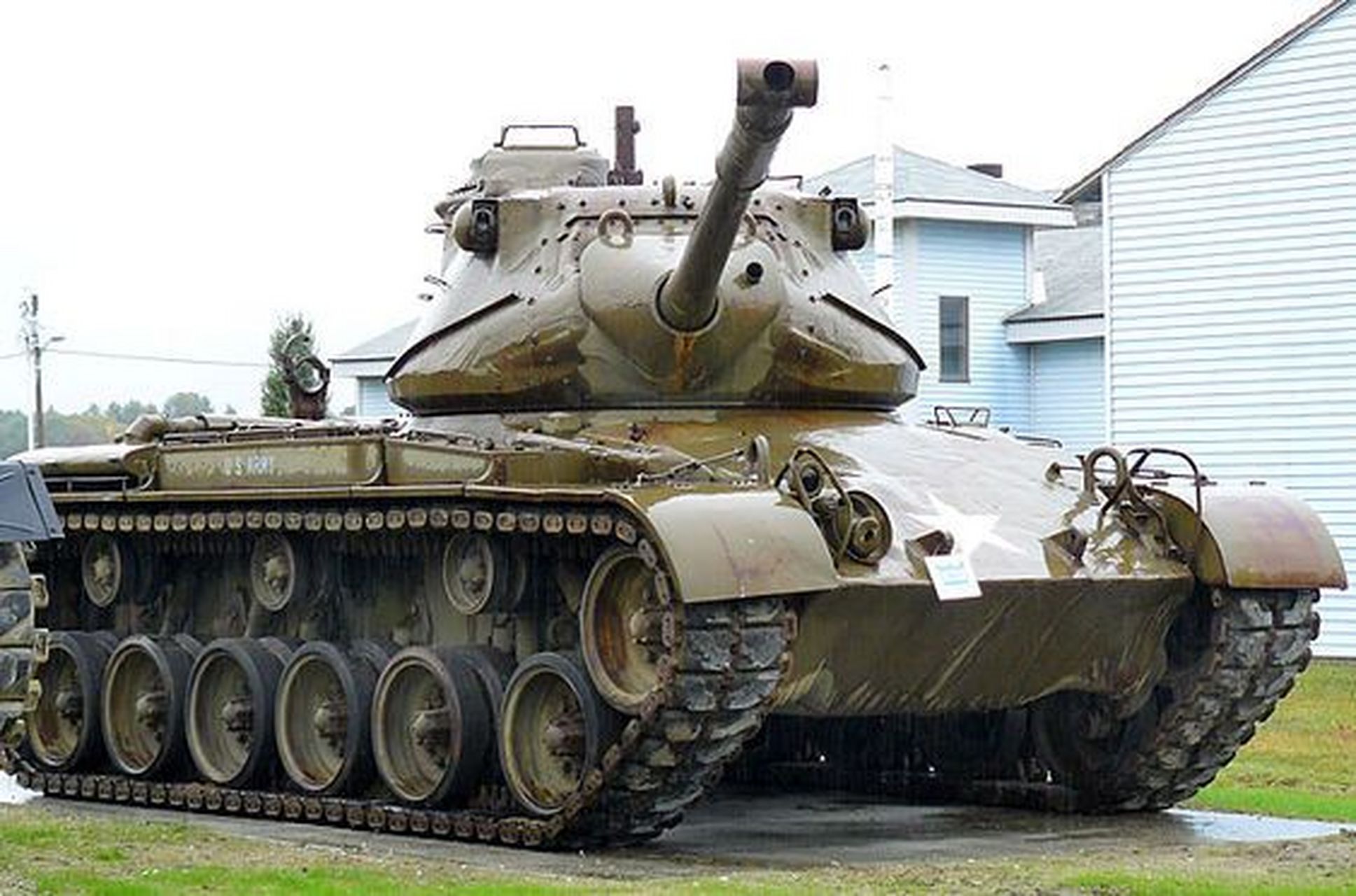 m47中型坦克(英文:m47 medium tank,绰号:patton,译文:巴顿,是20世纪