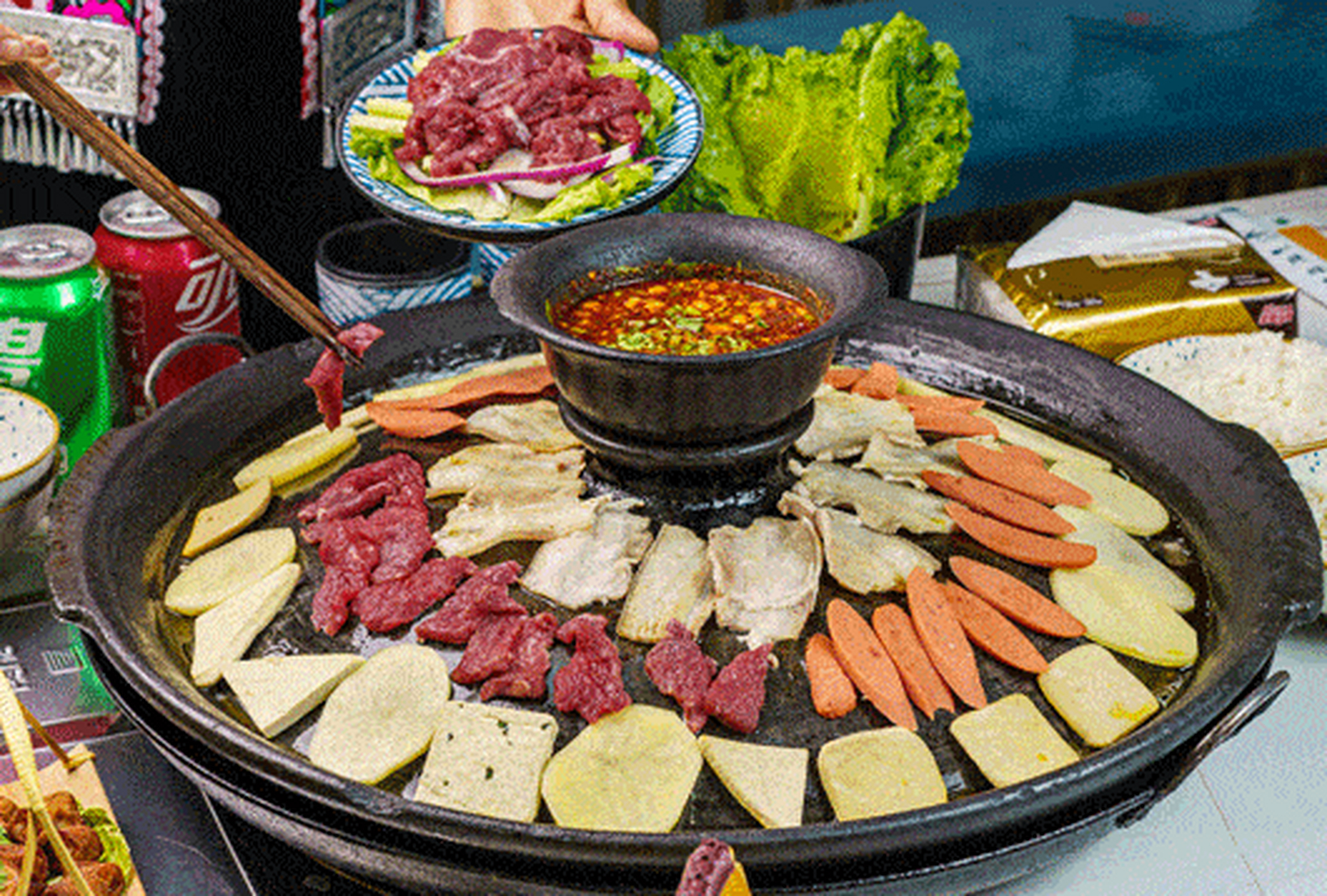 旅行路上的美食#贵阳活油烙锅是贵州地区的一种特色美食,具有独特的