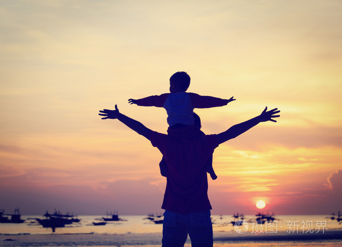 父亲节的父亲们 请感恩给你父亲身份的她  父亲节,希望天下的父亲们都