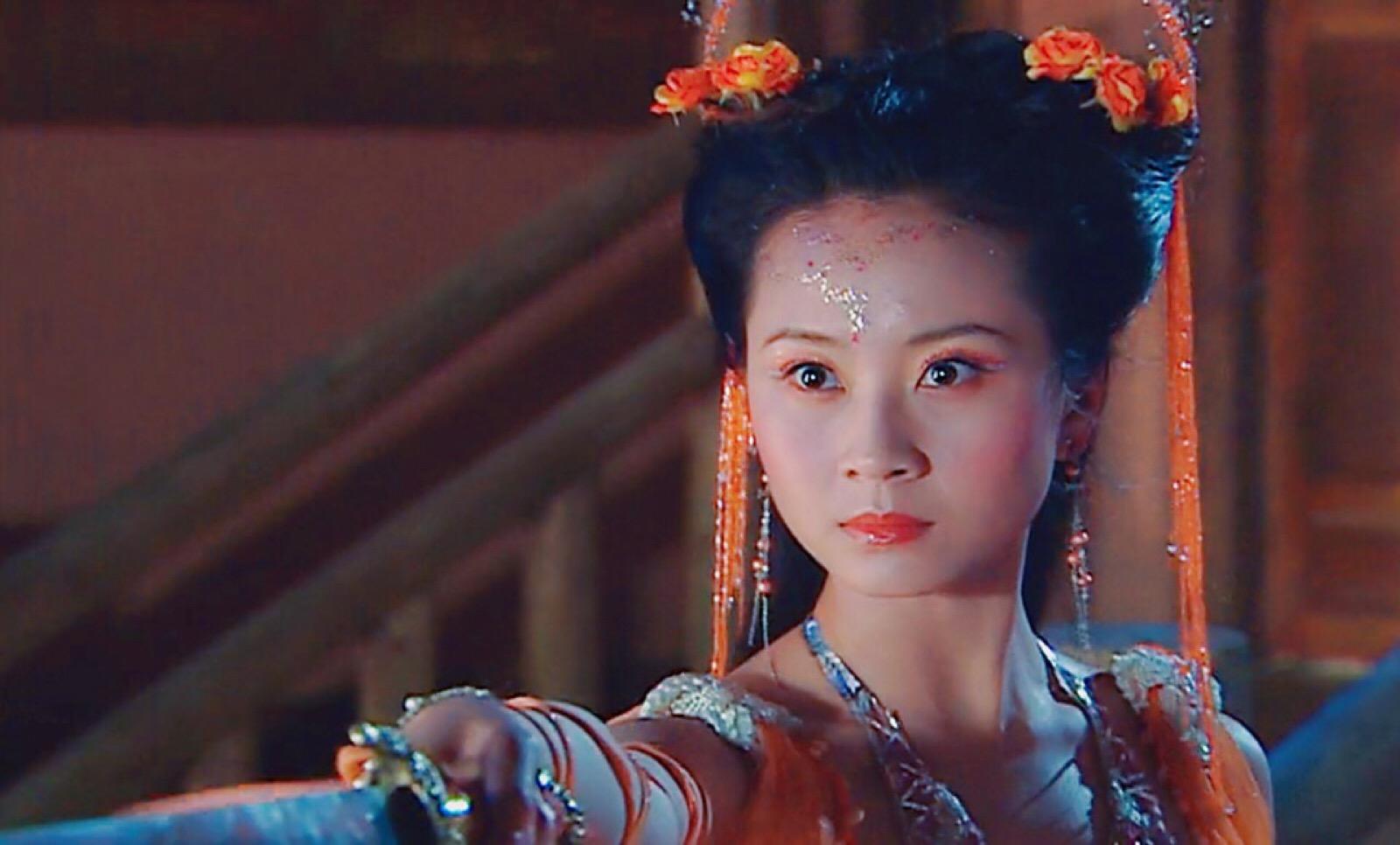 她#欢天喜地七仙女# #养眼美女# #影视剪辑# 理智清醒,武力值爆表