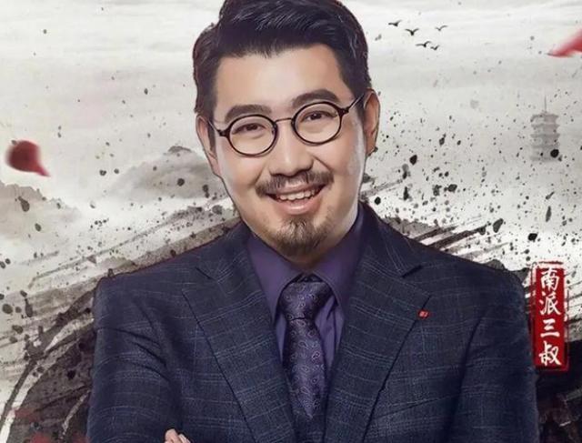 南派三叔,一个因《盗墓笔记》而成名的作家,如今却患上了精神分裂症