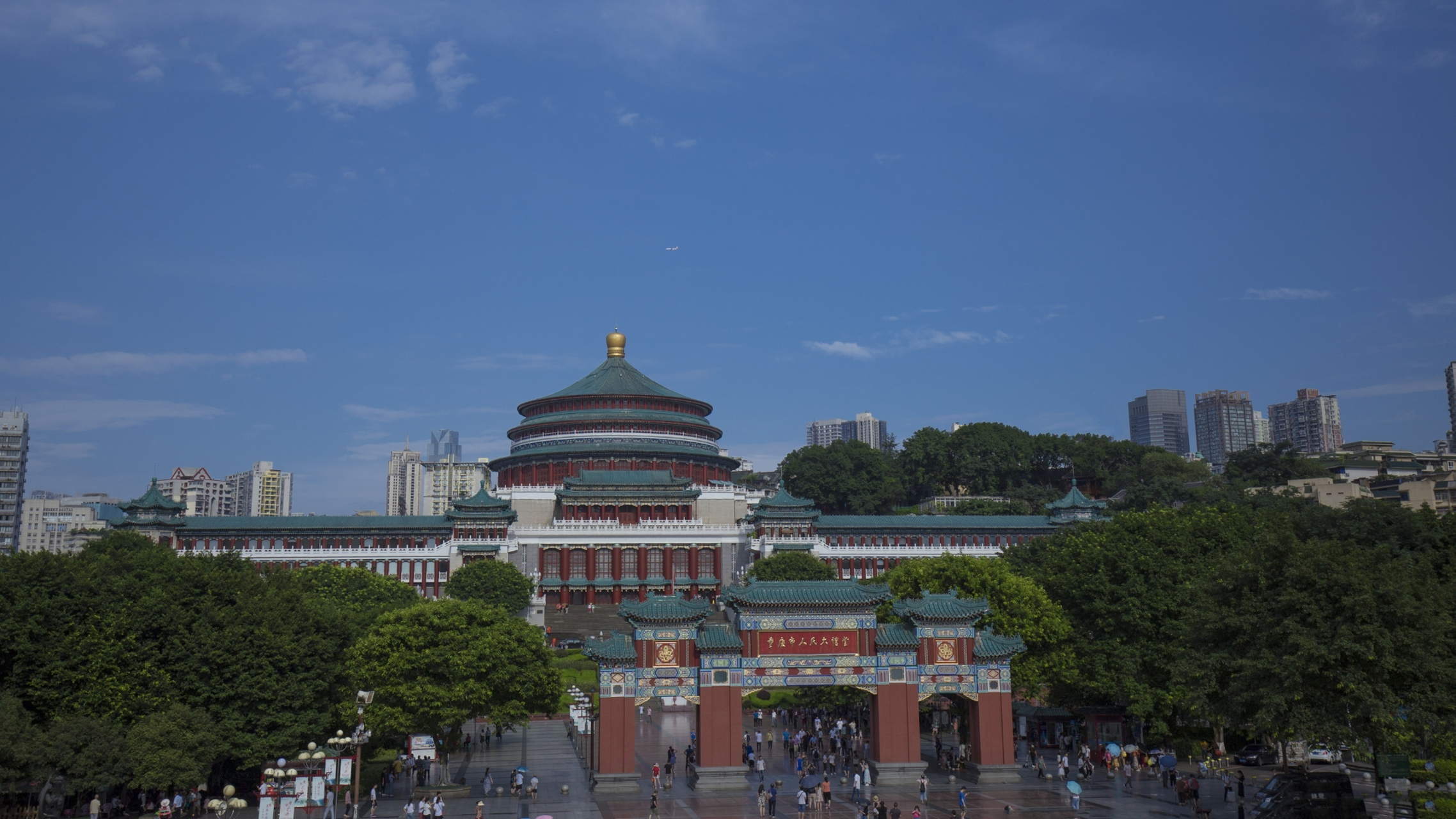 重庆市人民大礼堂是重庆市的标志性建筑之一,也是中国著名的建筑之一.