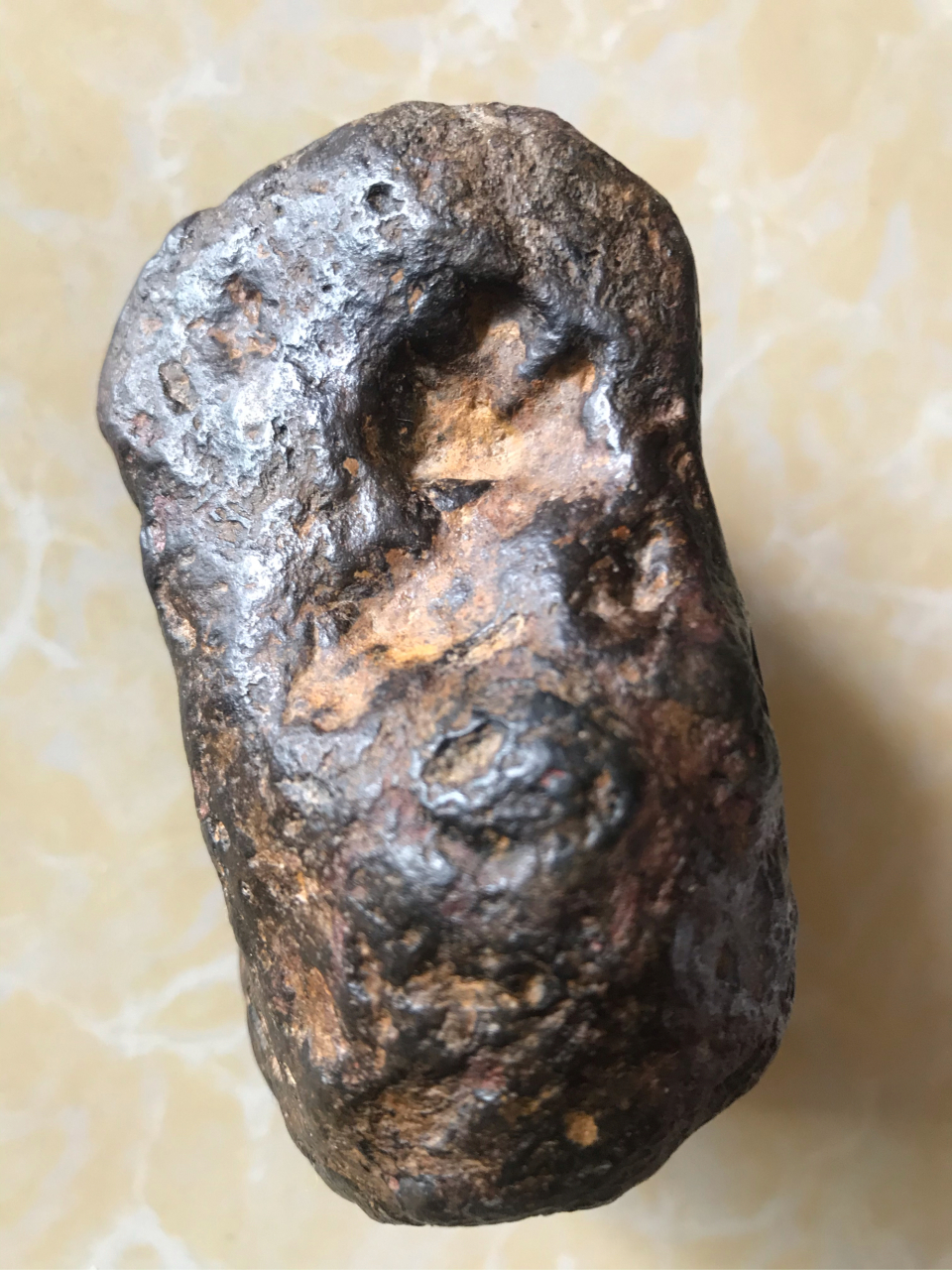 稀有金属陨石,八两八,弱磁,发现于广西上林.