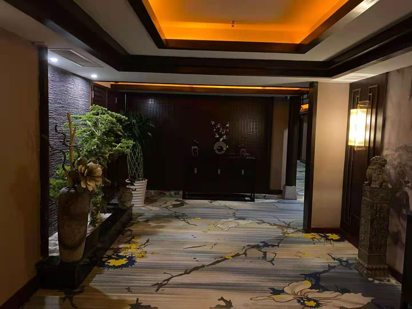 哈尔滨顶级休闲spa按摩推荐,男士养生spa绝佳之地  月光如水的夜晚,将