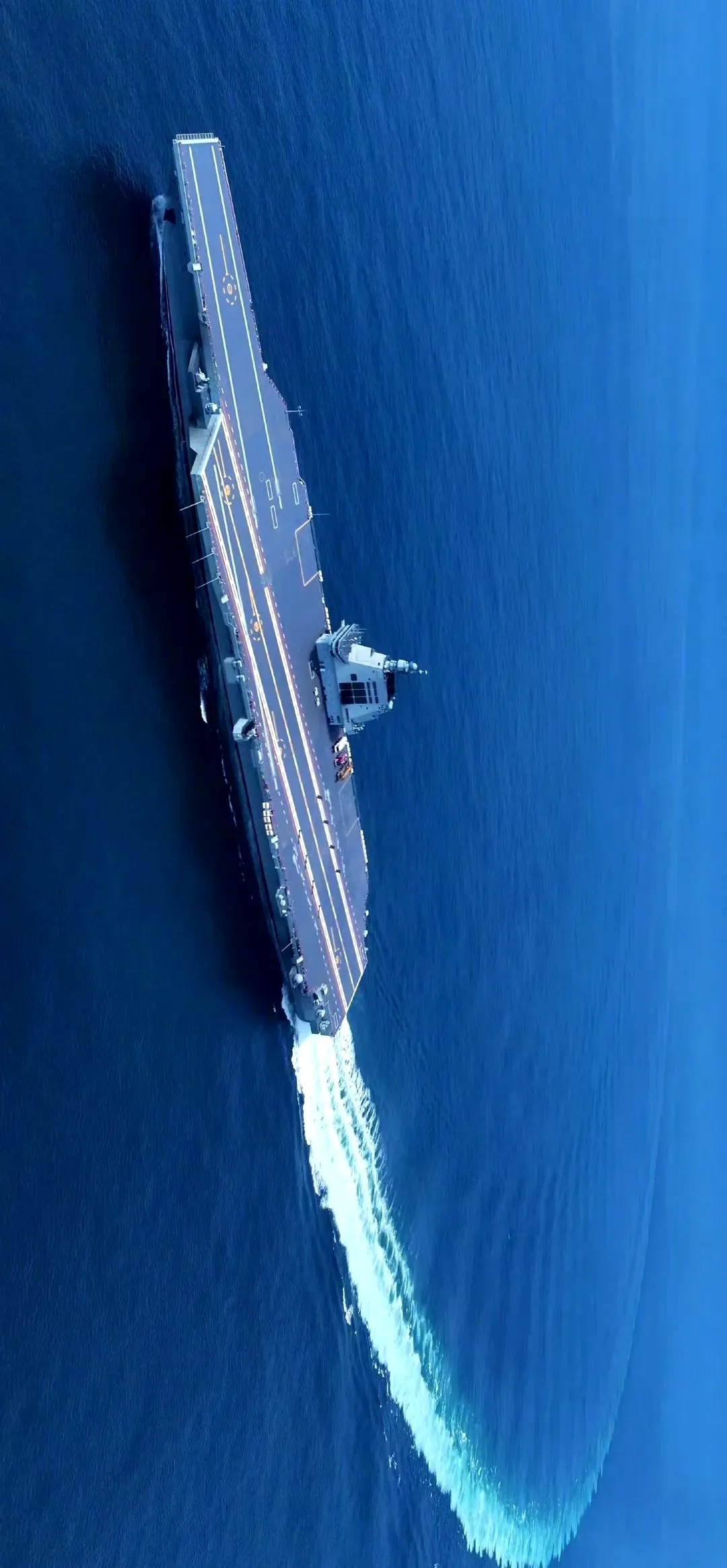 是一个强国海军的最大梦想,但自行打造一支随时能用的航母打击编队,却