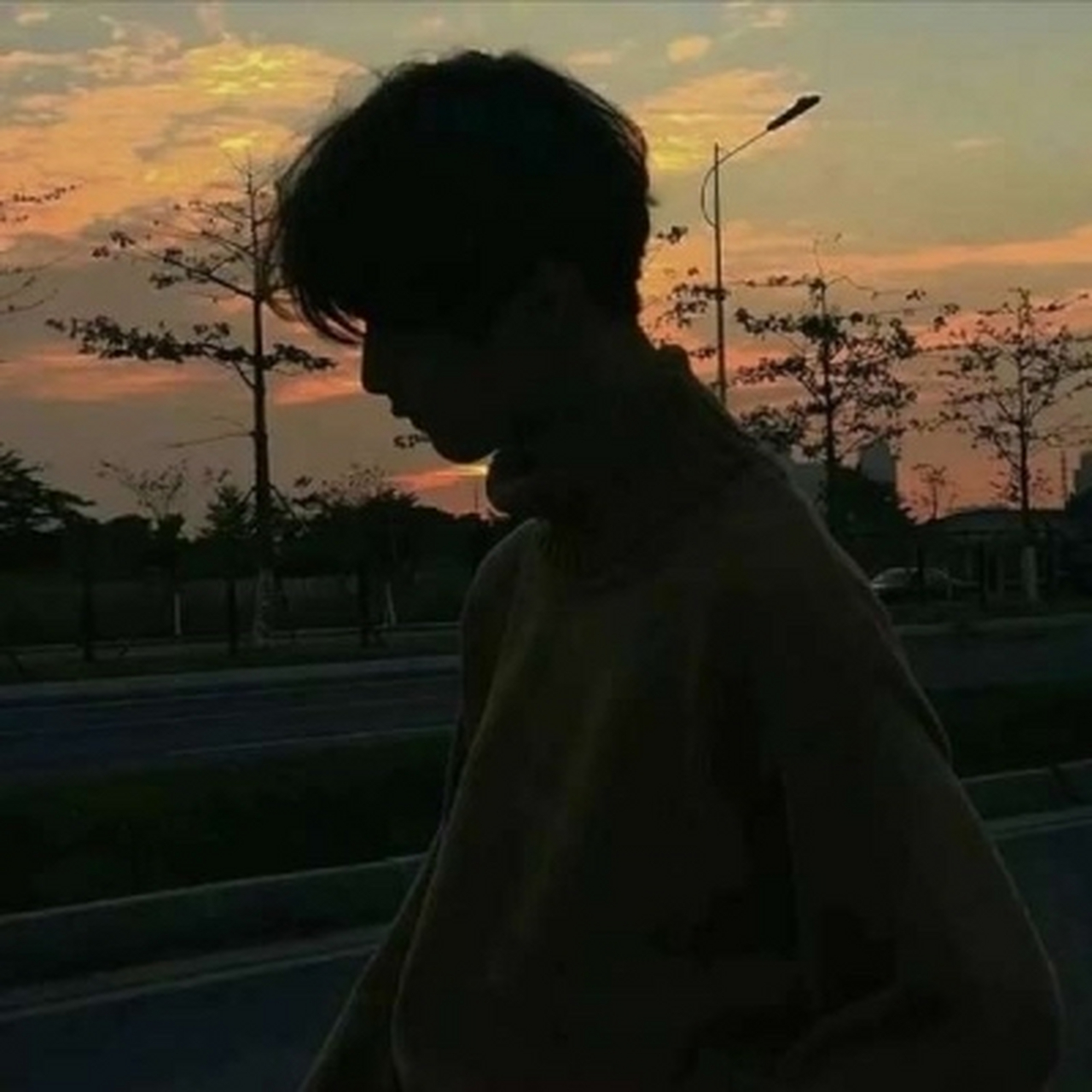 男生真人帅气头像 来源:网络