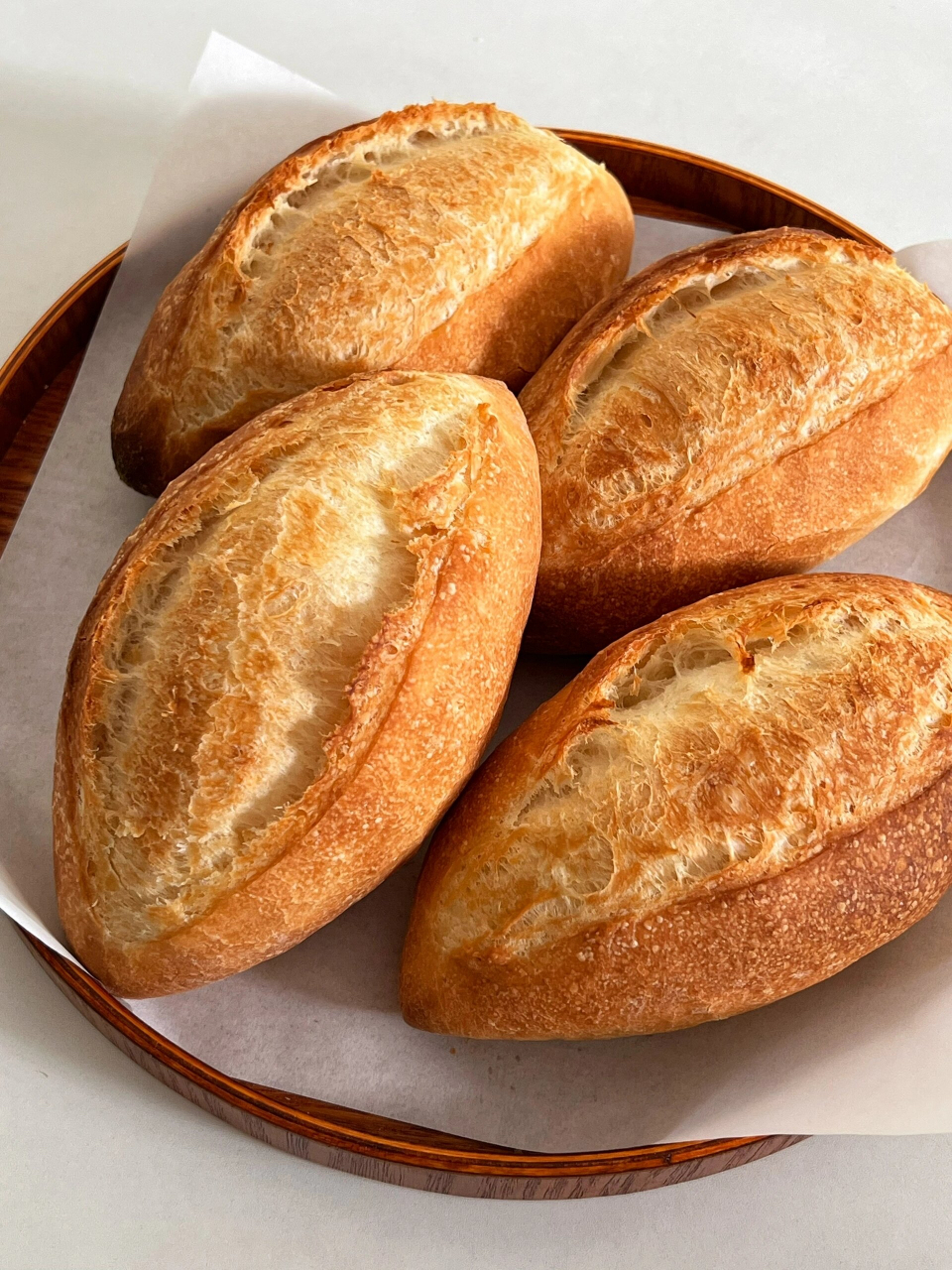 外酥里软的墨西哥bolillo脆皮面包 墨西哥bolillo面包外壳很脆,内里