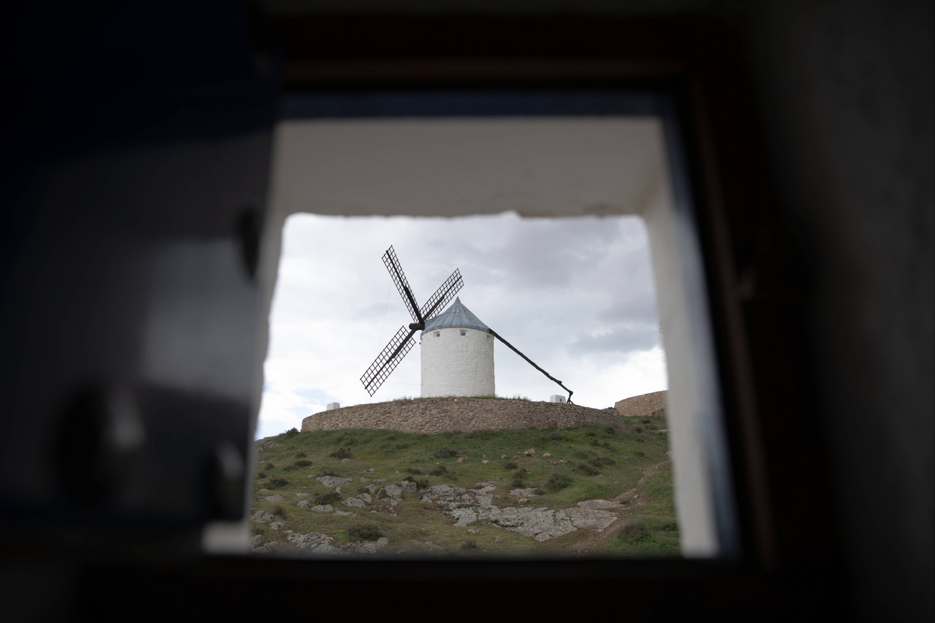 猜猜看,塞万提斯笔下的巨人风车是什么用途?