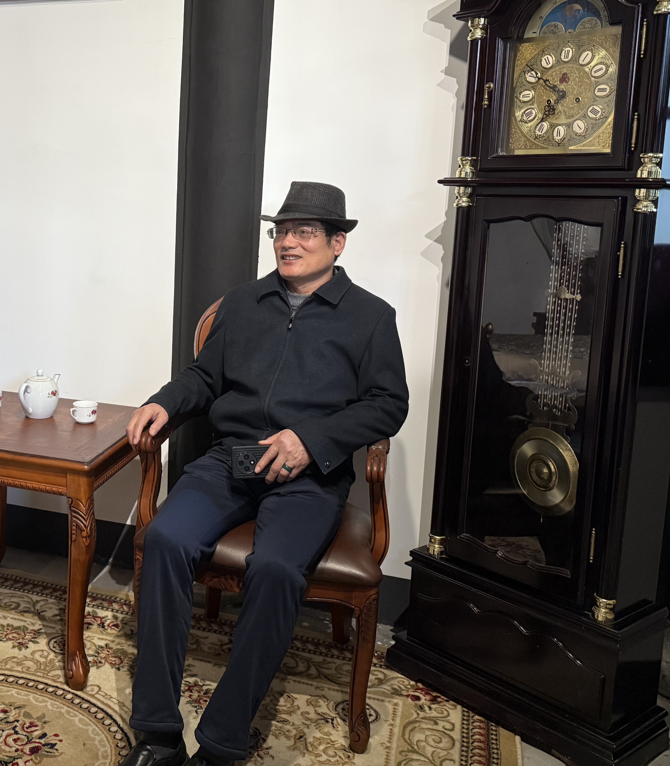 作者:沈建昌  在时光的长河缓缓