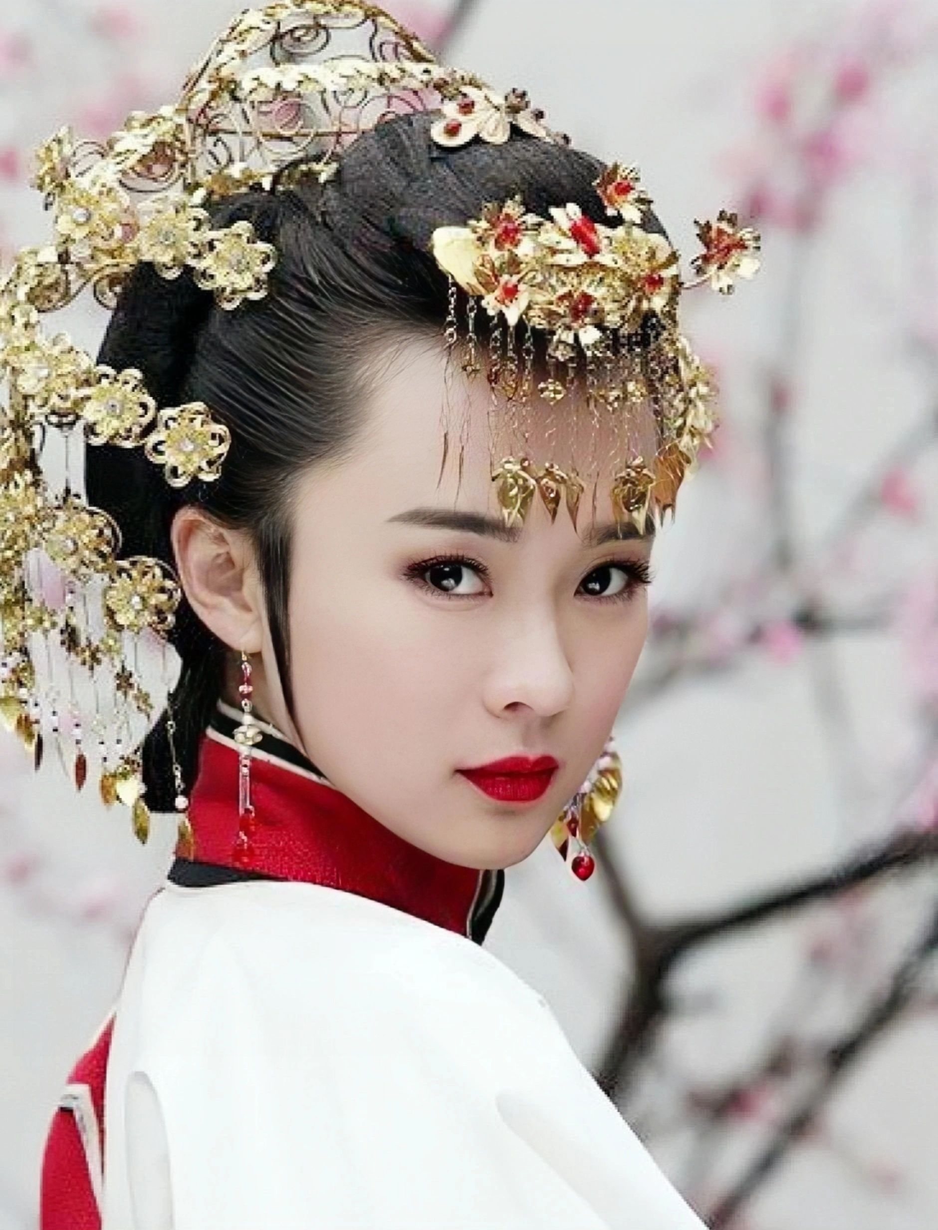 97考古了早期霍思燕96 98早期真的好绝啊 可清纯可妩媚98