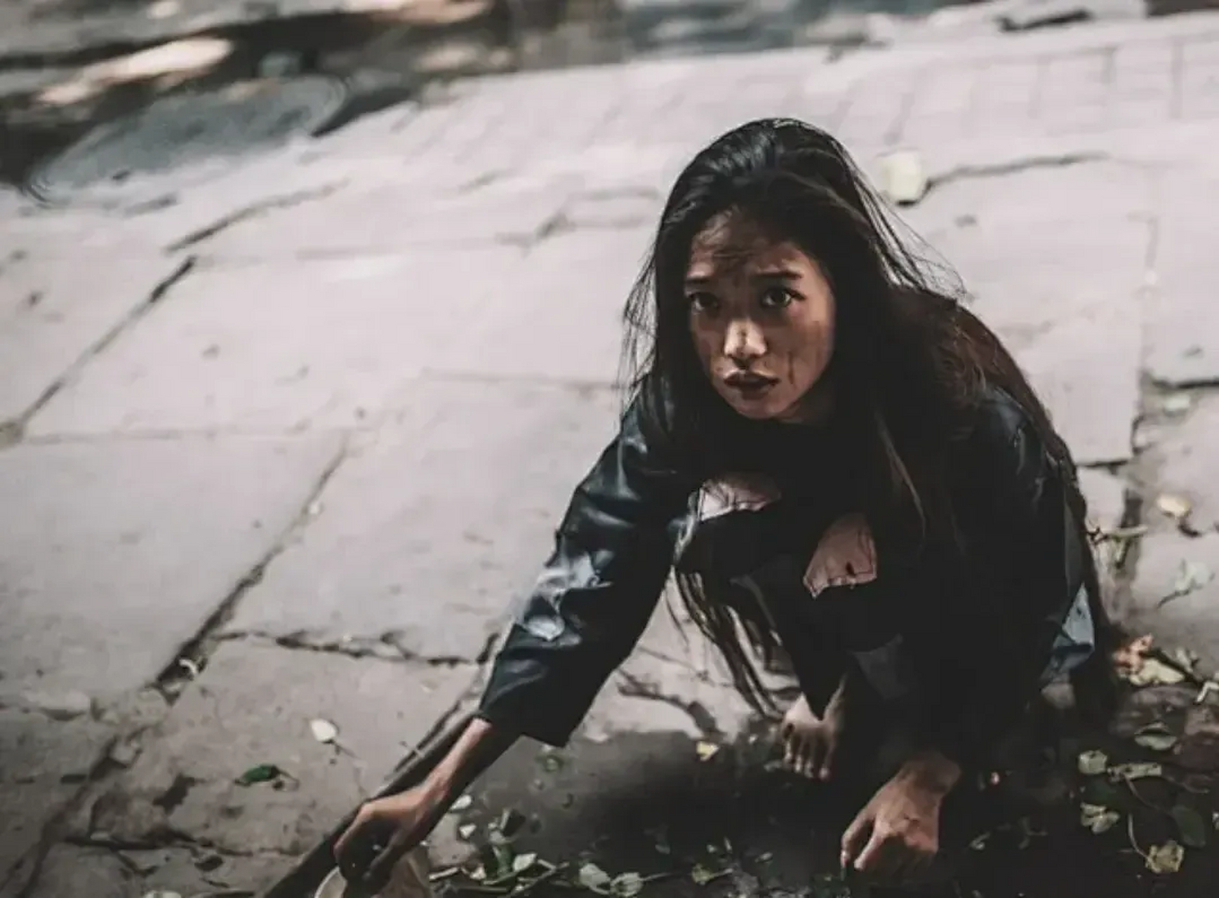 谢炳义出身于北京,父母都是普通工人.