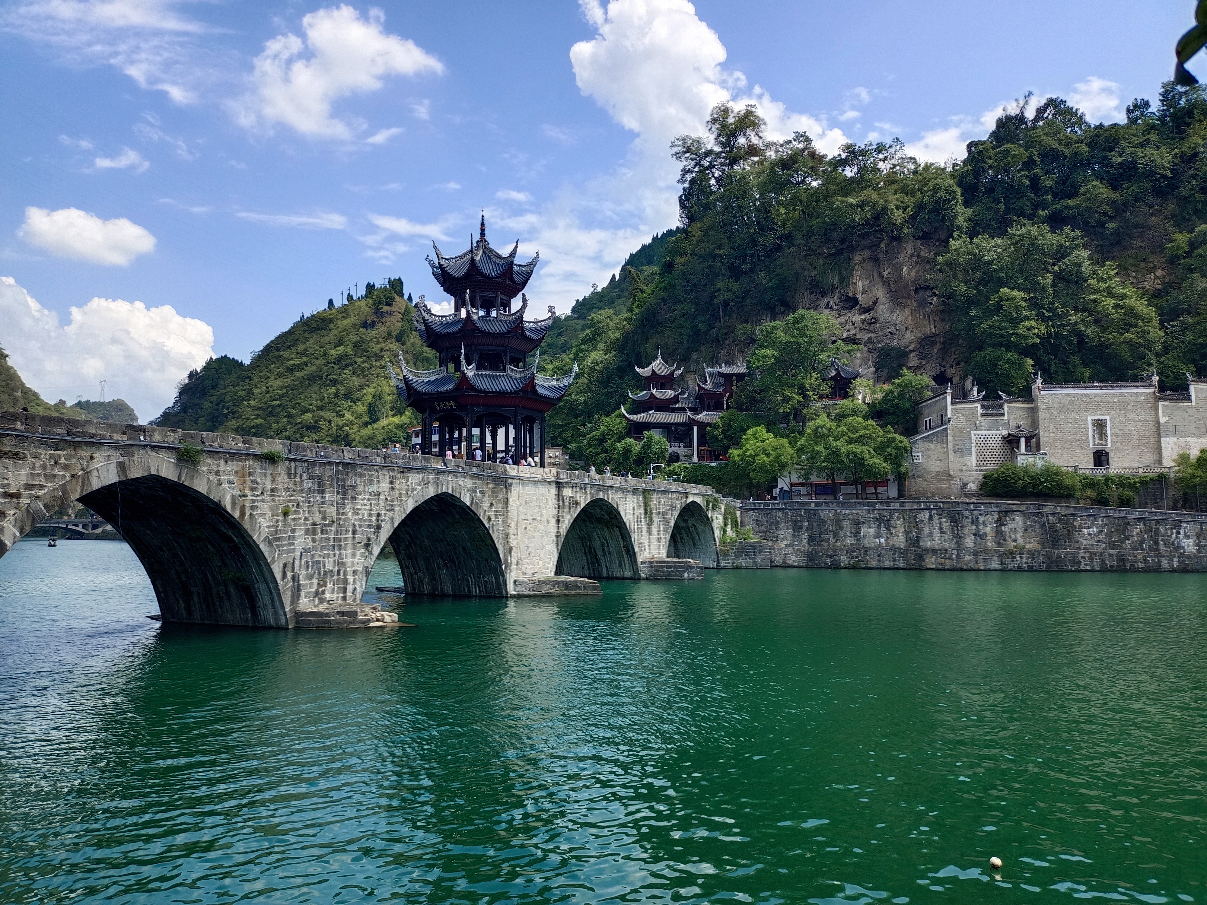 镇远古城
