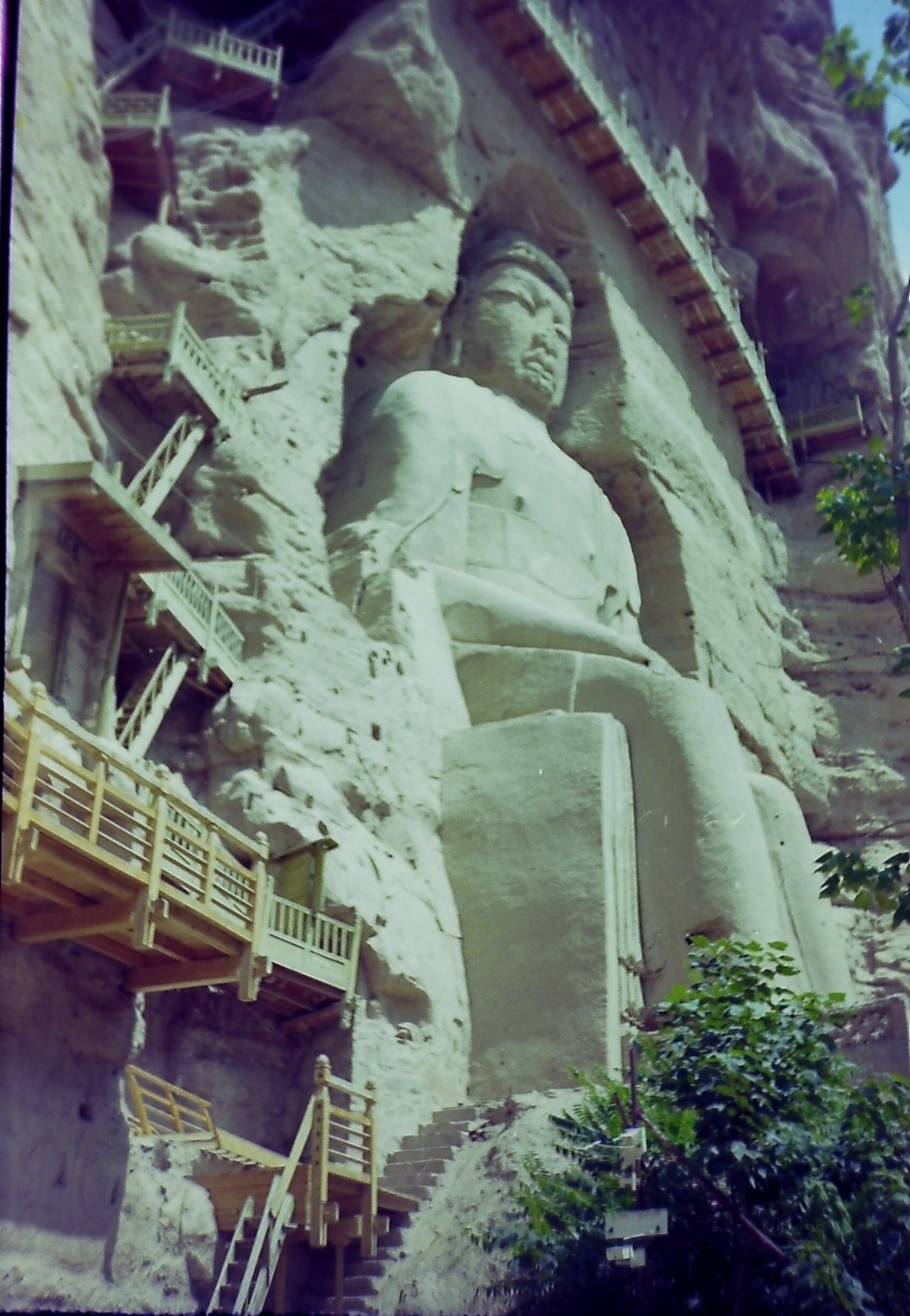 1980年代拍的甘肃炳灵寺石窟