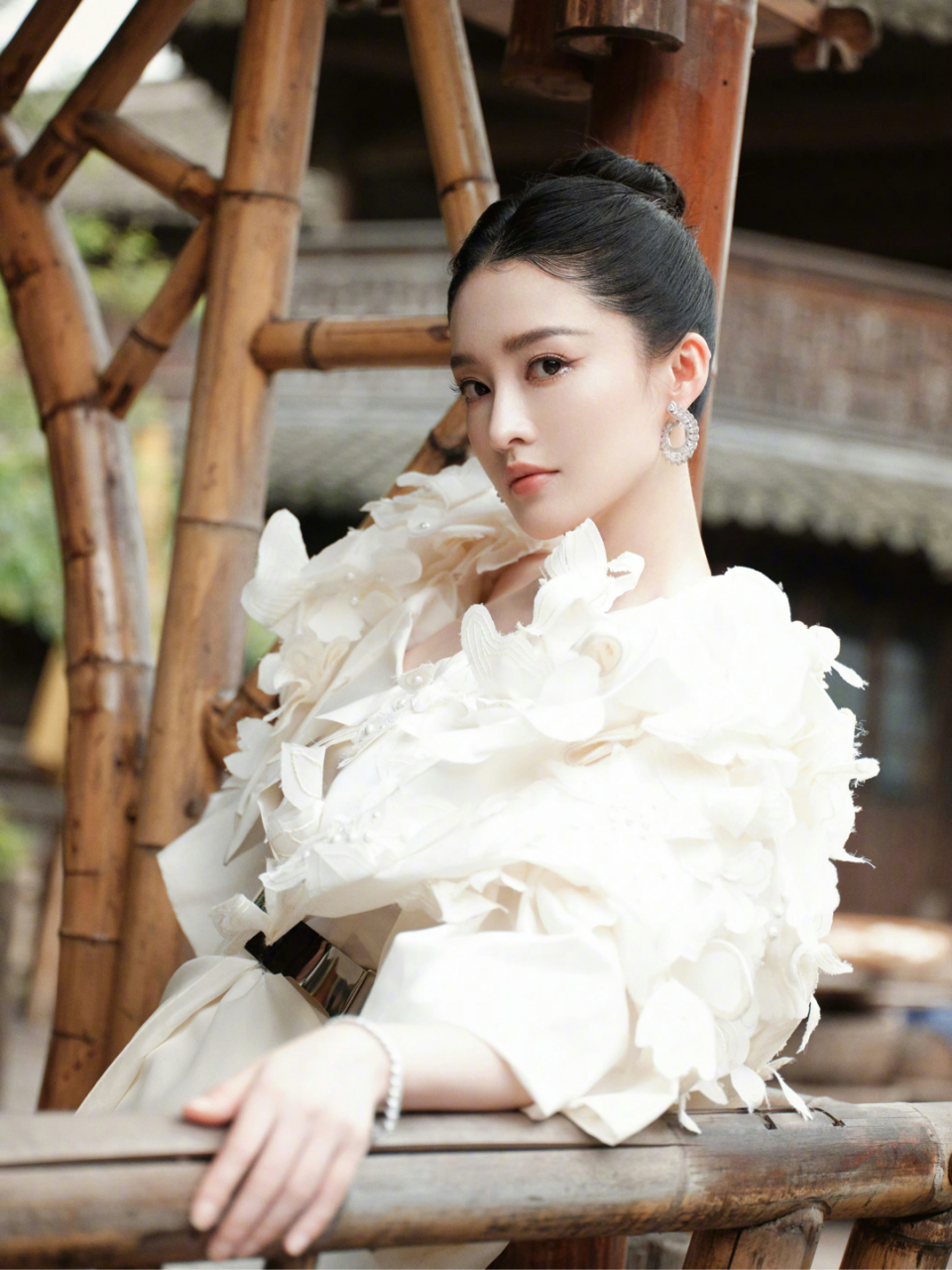 白鹿原里被扒掉裤子吊起来示众的田小娥 扮演者李沁,绝对是实力派,你