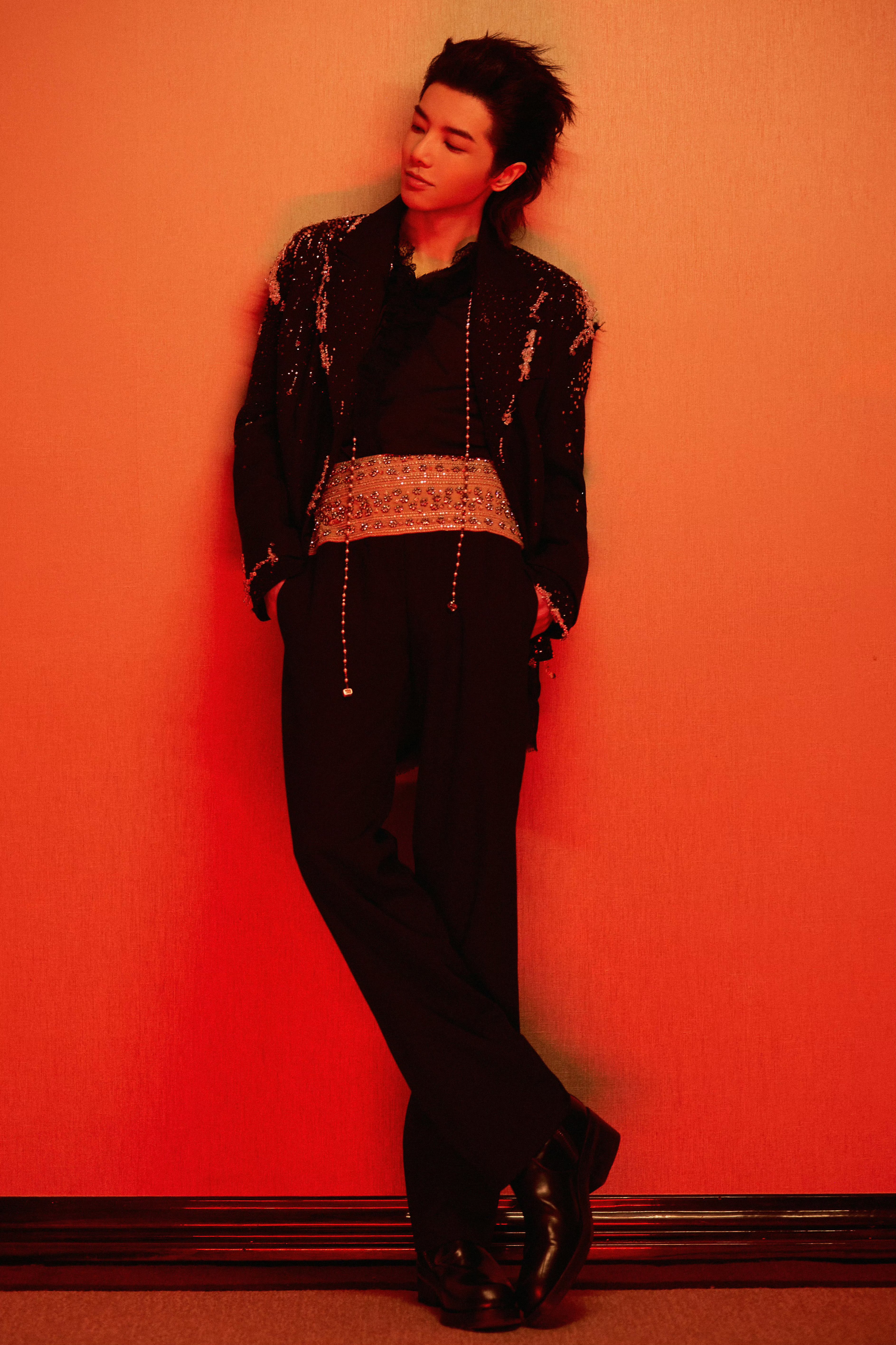 轻松驾驭背头造型,看完都沦陷了