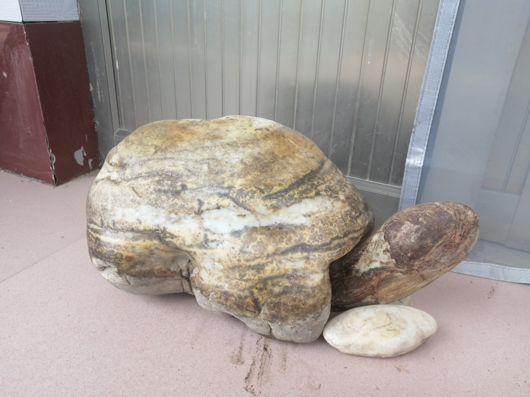 天然奇石出售 图一:龙欲腾空 图二:华夏神龟 图三:佛心系天下