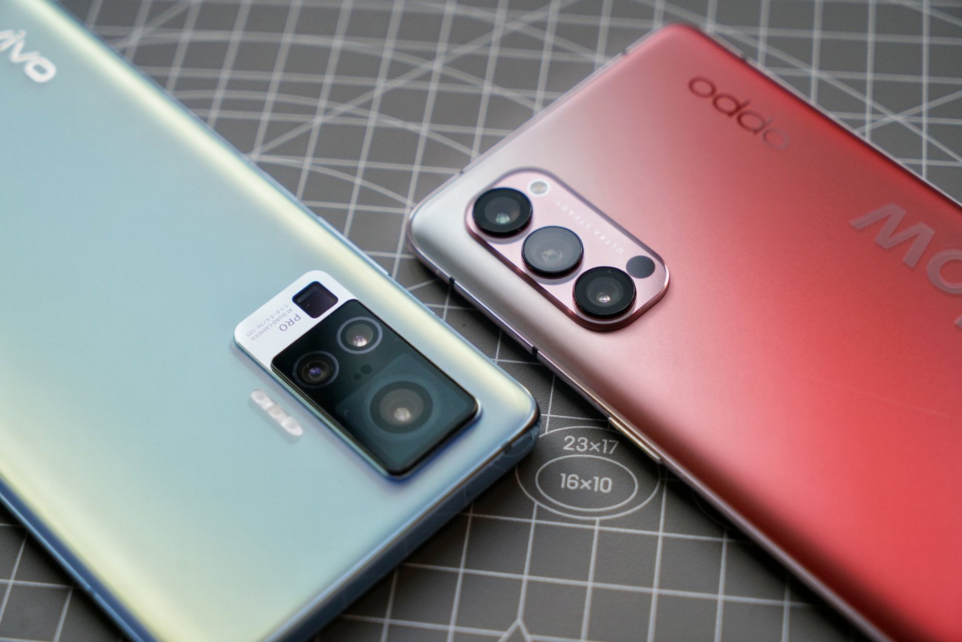 oppo reno4 pro:65w闪充,晶钻工艺 vivo x50 pro:微云台,潜望长焦