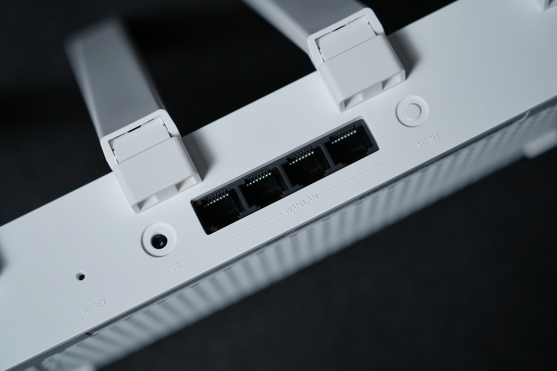 最近整了个不到200块的小米ax3000t路由器,没啥好说的,mesh组网,小米