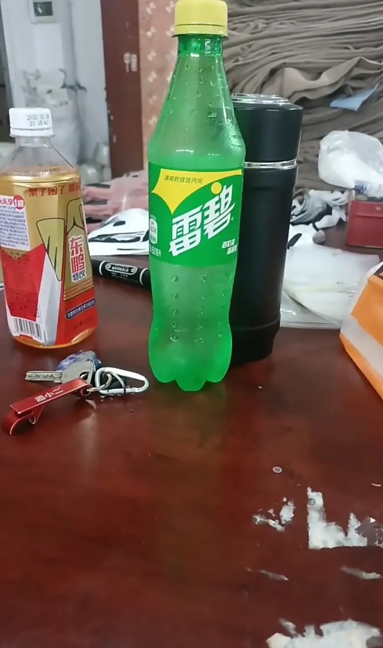 我明明想买雪碧喝,喝完才发现喝的是雷碧