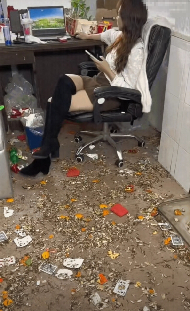 我真不相信打扮靓丽的女人会这么邋遢,你们信吗?