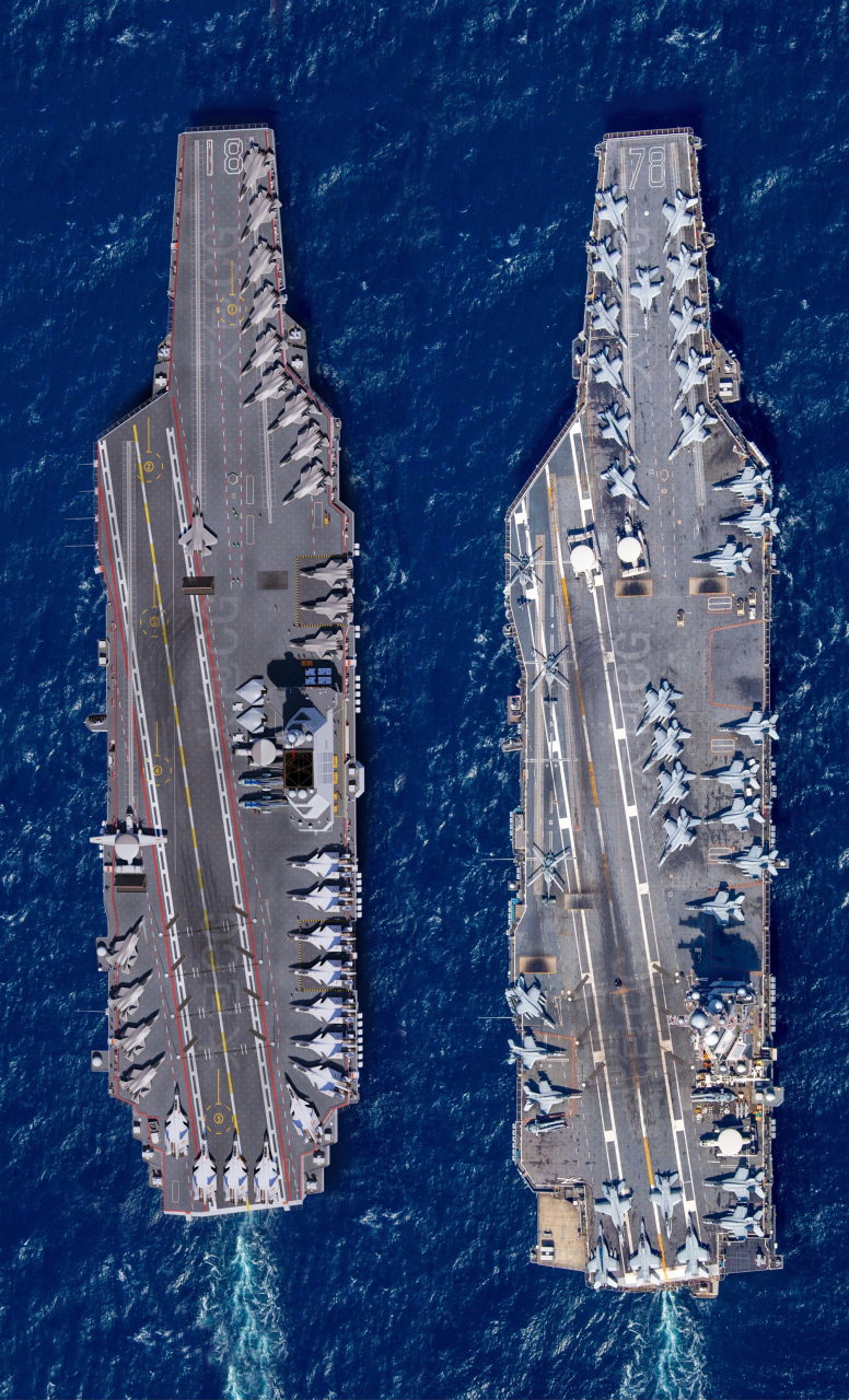 从俯视图看, 福特稍长些,也就个10来米.多个弹弓,多个升降梯