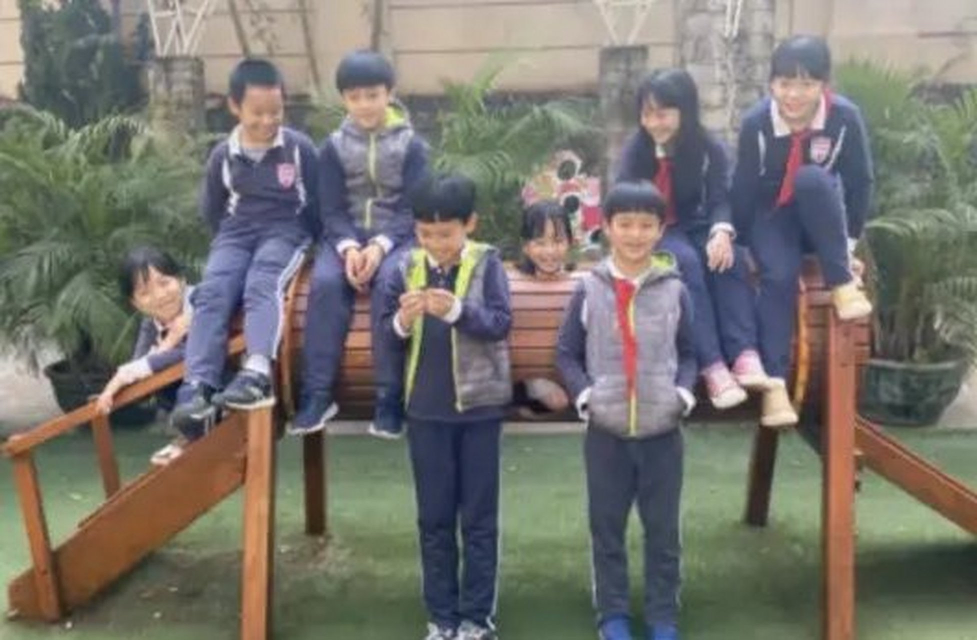 广州番禺区的一位女企业家.早年她忙事业,无心恋爱成家.