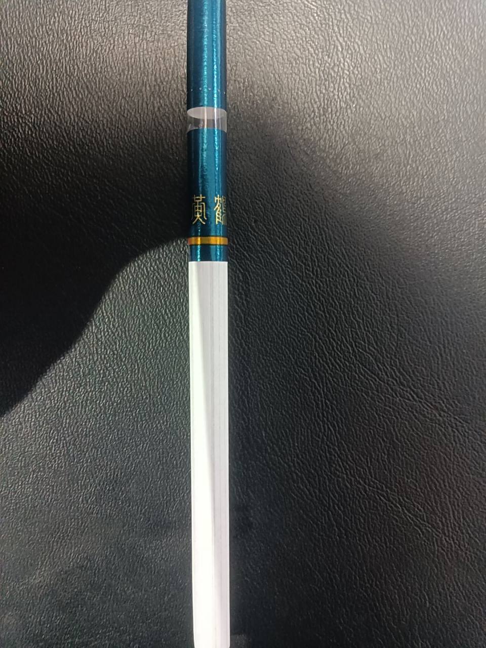 我们领导经常拿出来装逼的,真空滤嘴看着逼格很高,这种烟很贵吗