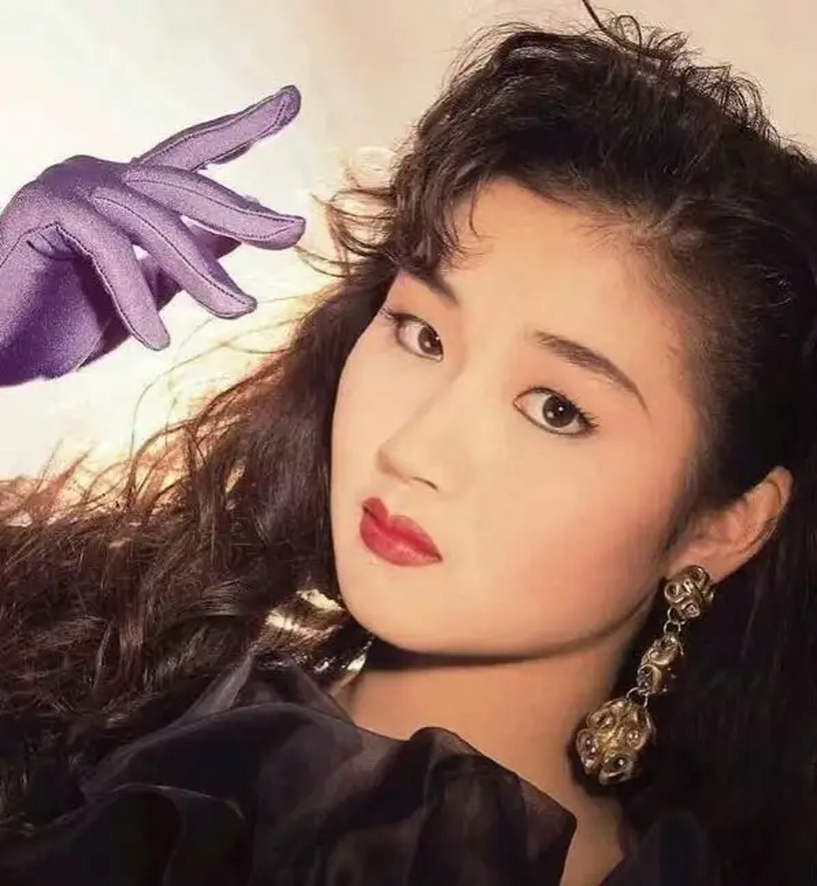 香港第一美腿,最美单眼皮女生万绮雯,以前香港娱乐圈