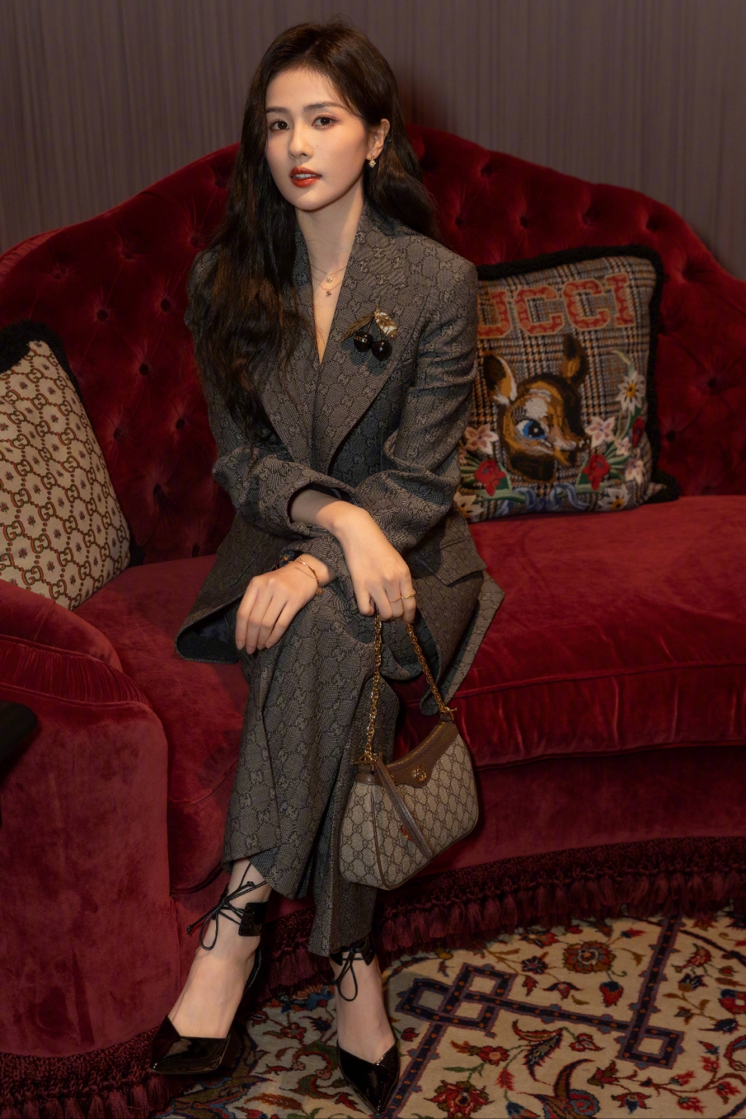 娱乐圈女艺人私下都会用 梧峰煌叶华 ,一个月掉二十三jin(啕  寳就有)