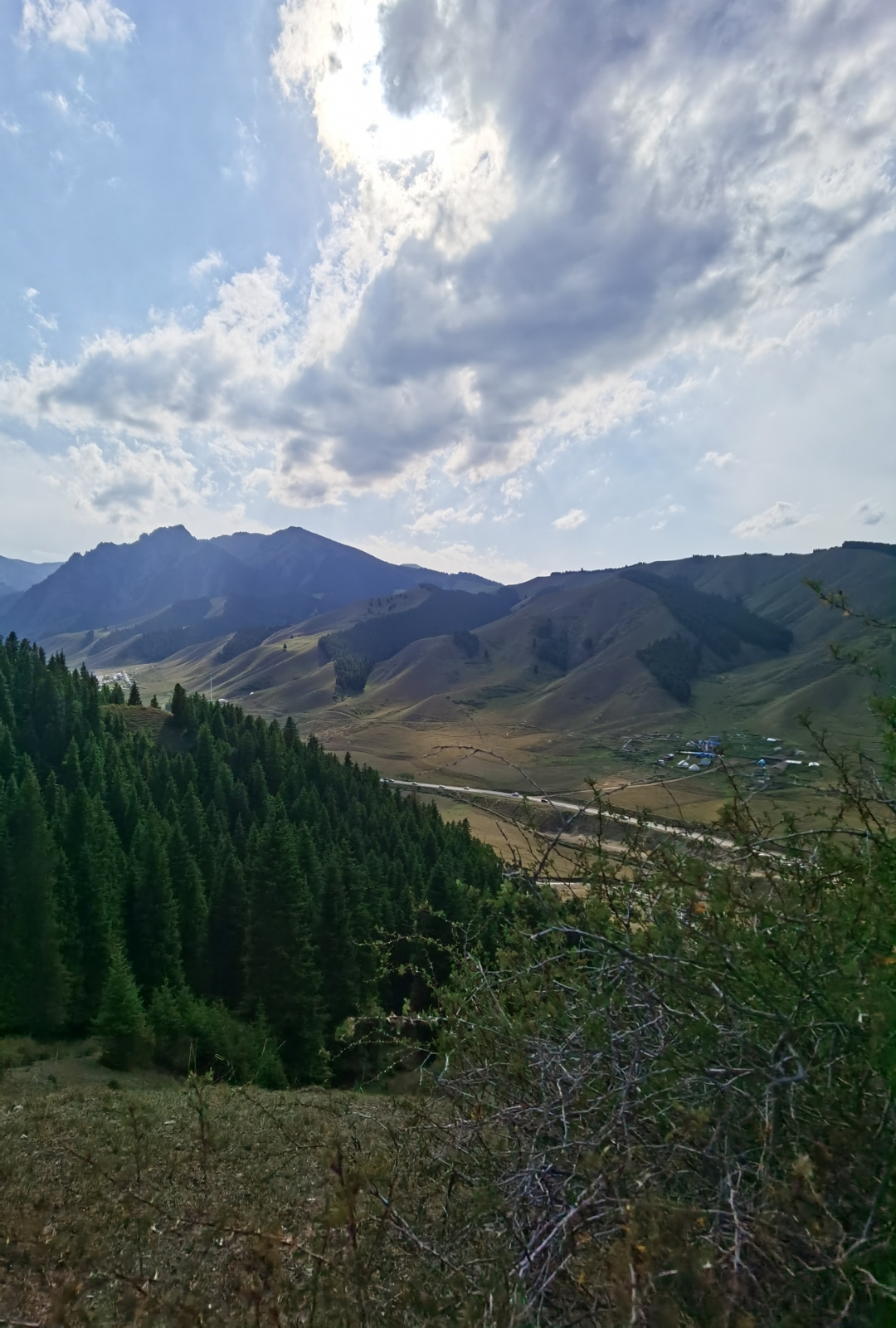 乌鲁木齐南山西白杨沟风景区.