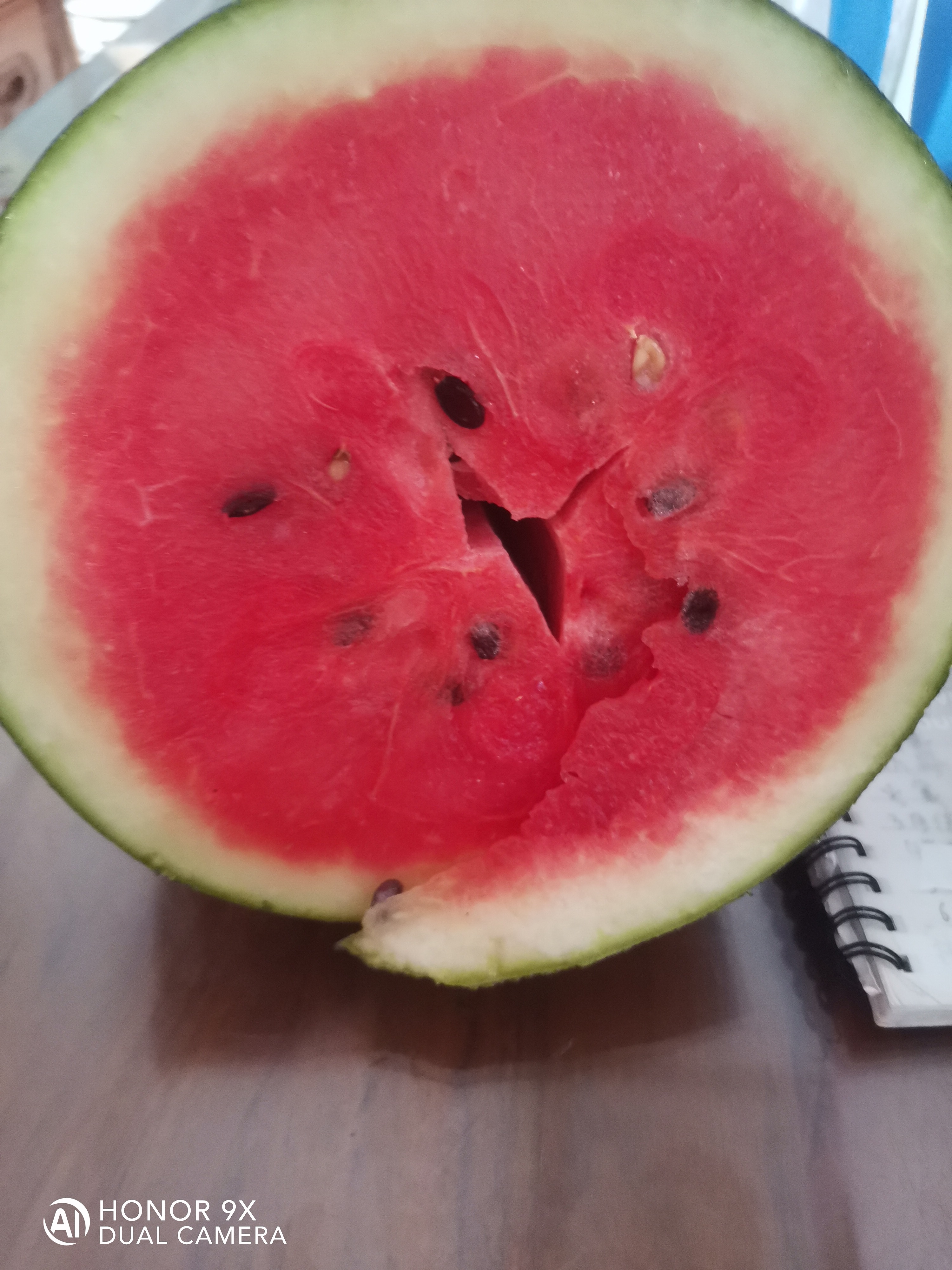 西瓜为什么有红色和黄色为什么在线