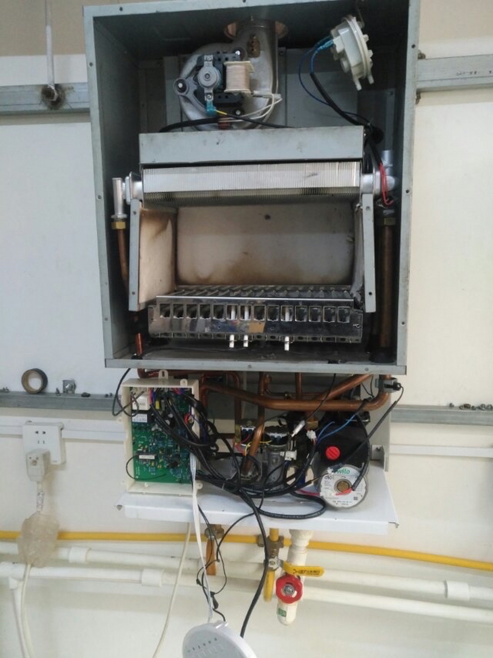 🔧西安艾伦斯壁挂锅炉@售后电话🔧西安艾伦斯壁挂炉维修电话💦