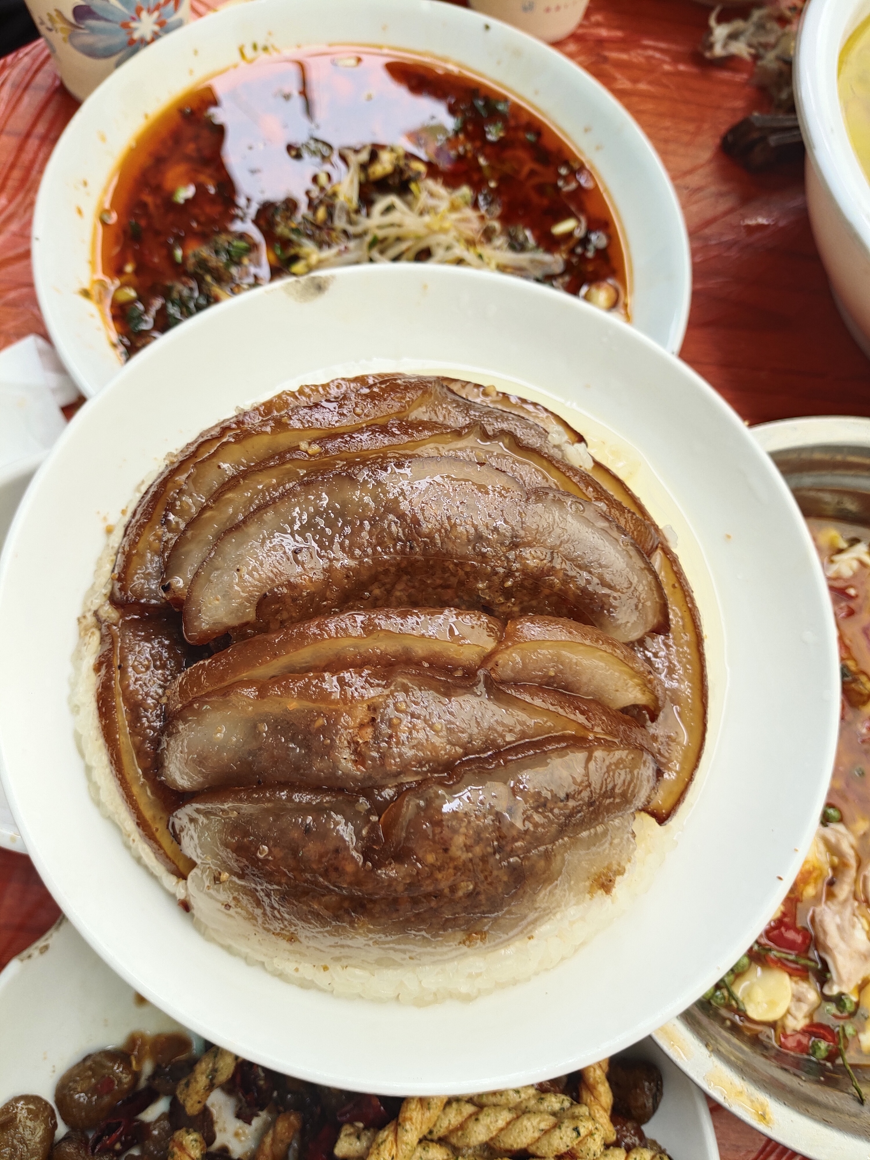 重庆农村的坝坝宴,你最喜欢吃哪几道.@渝乐迹的动态