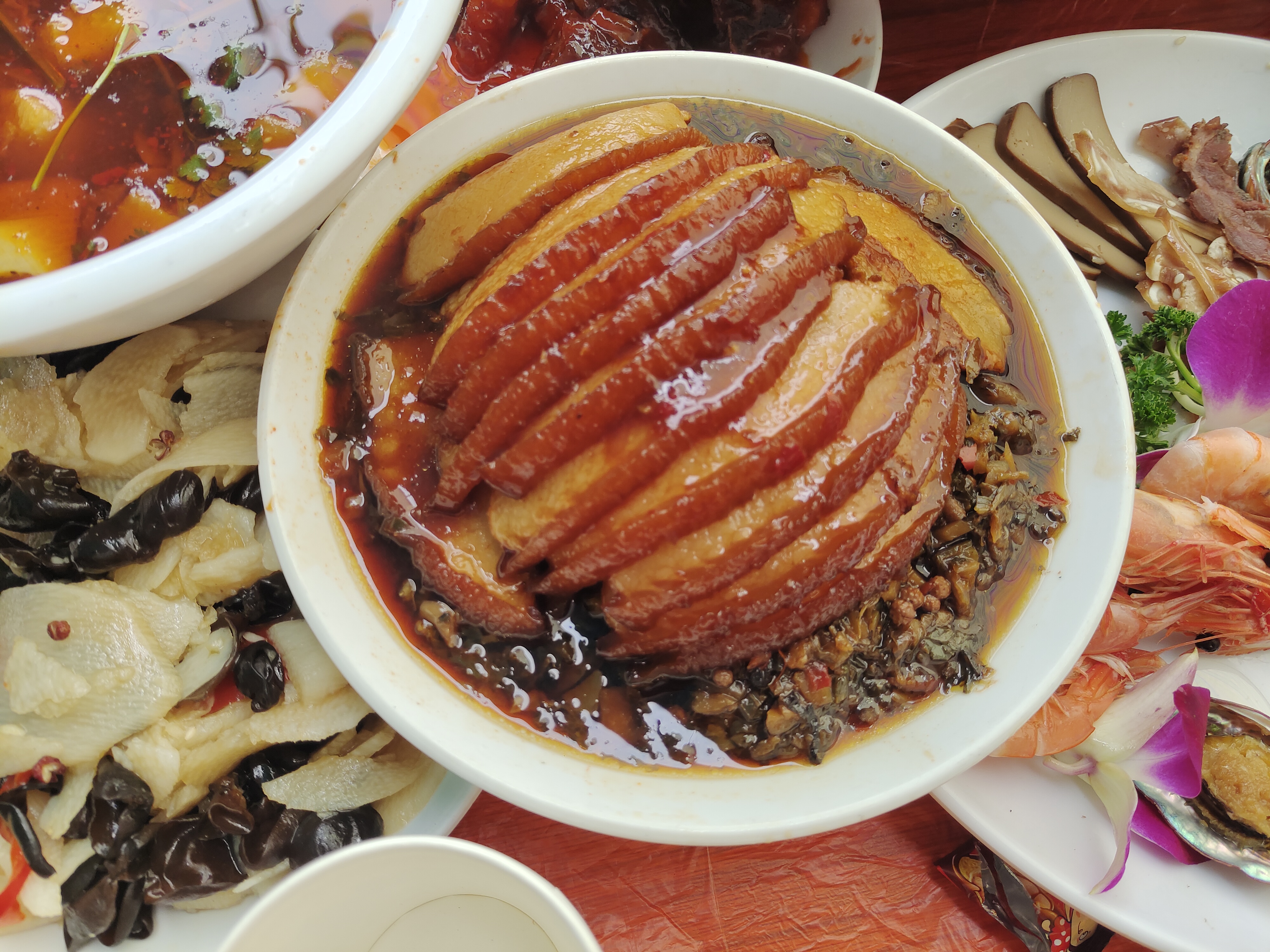 重庆农村的坝坝宴,你最喜欢吃哪几道.@渝乐迹的动态