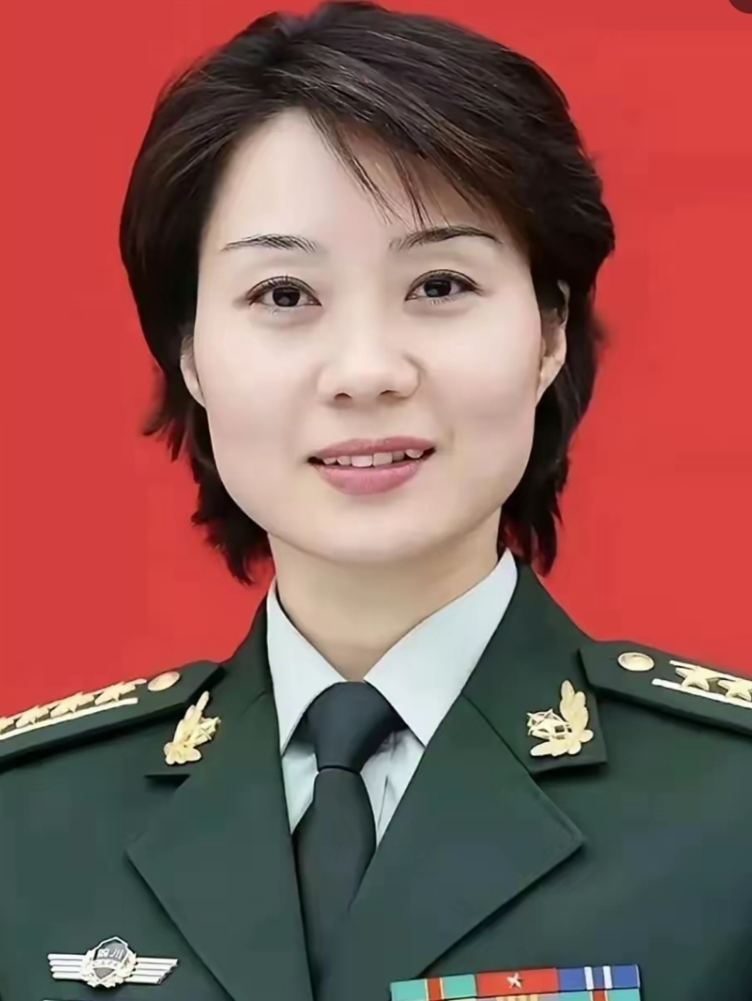 中国第一批女大校图片